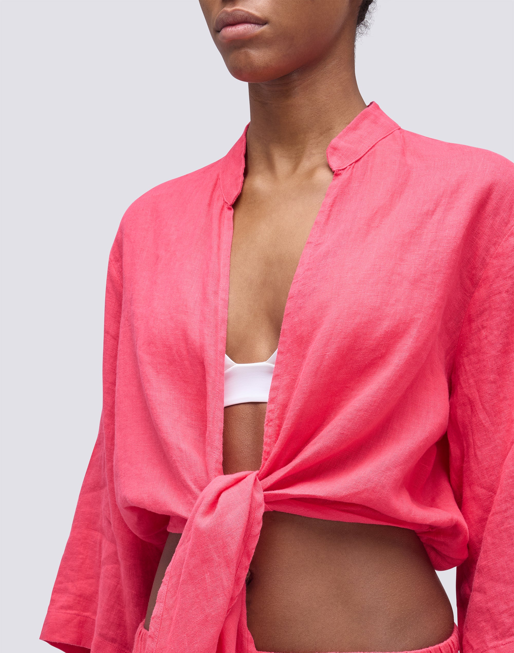 sundek-blusa-in-lino-cropped-con-nodo-e-collo-coreana image 4