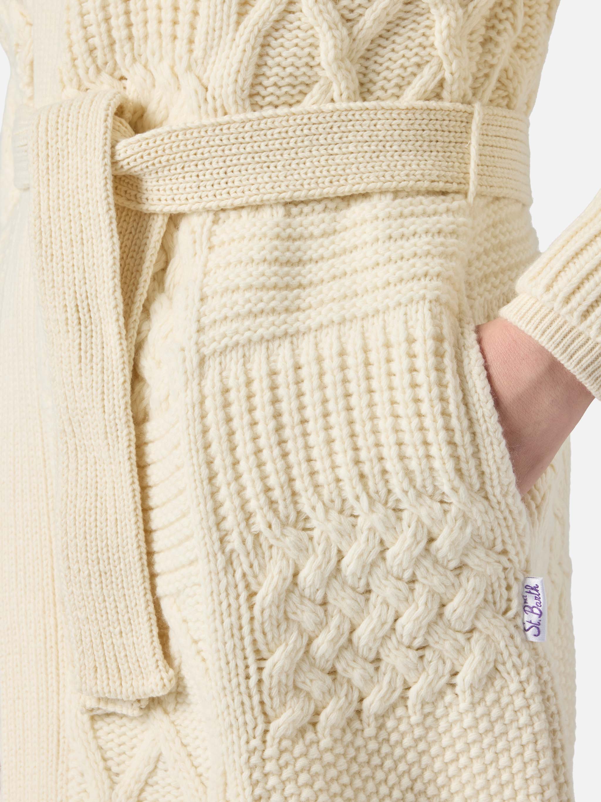 mc2-saint-barth-maxi-cardigan-donna-bianco-con-ricamo-e-cintura image 4
