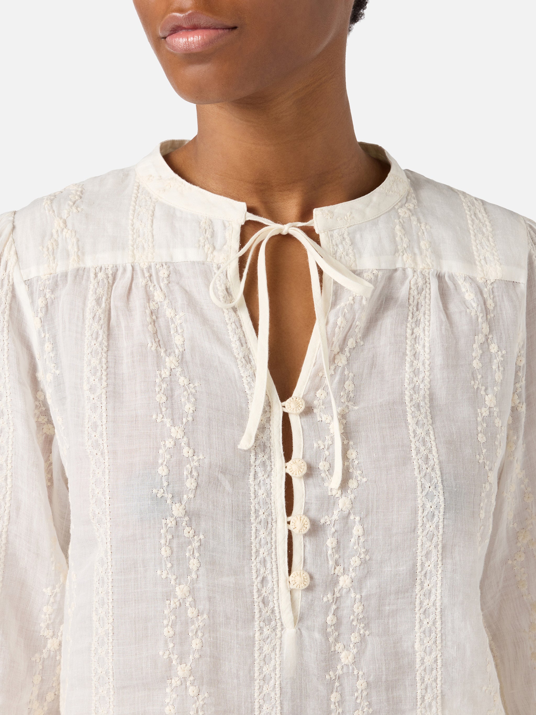 blusa-mc2-saint-barth-harper-in-ramie-beige-con-motivo-ricamato image 4