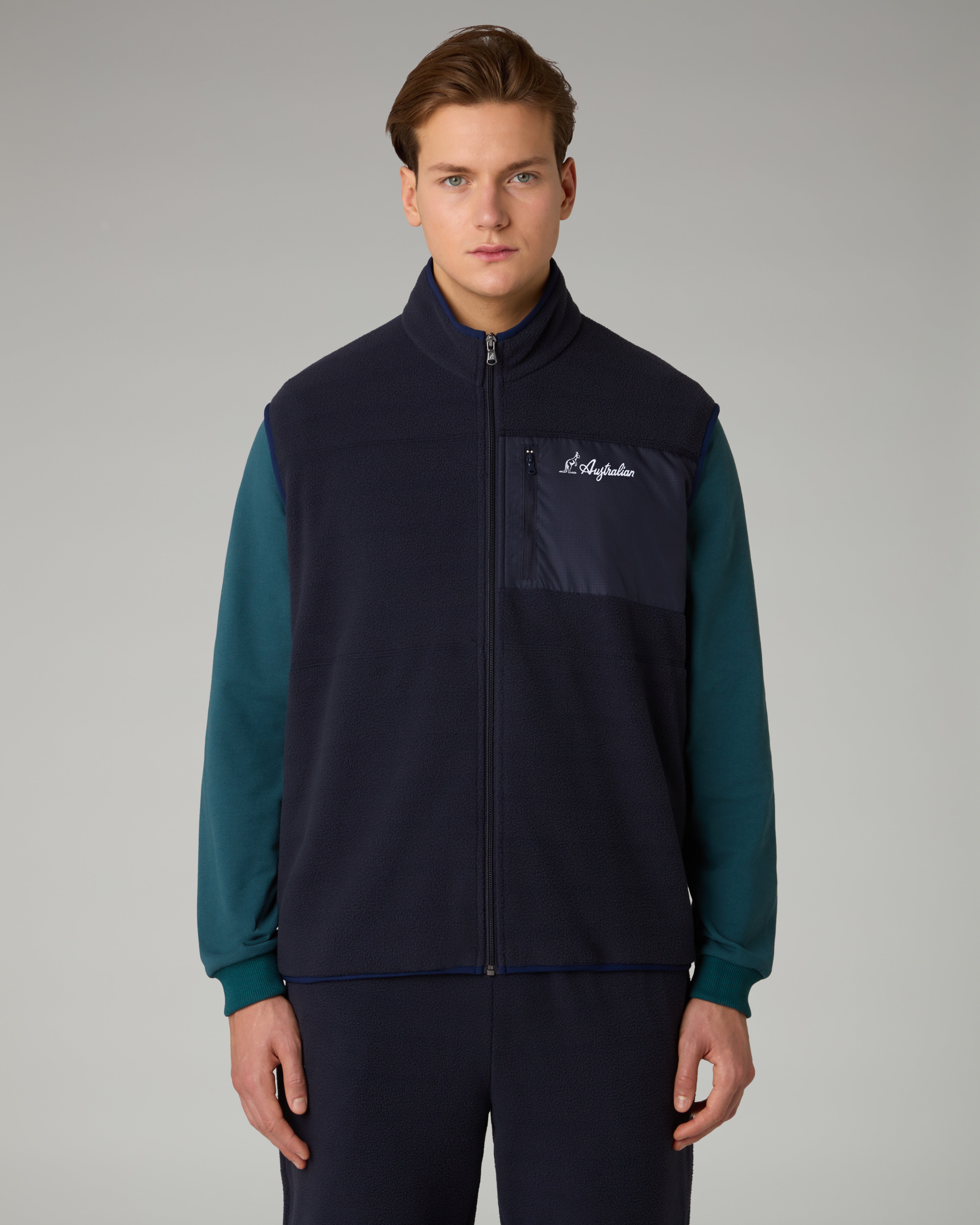 australian-color-block-gilet-in-pile image 1