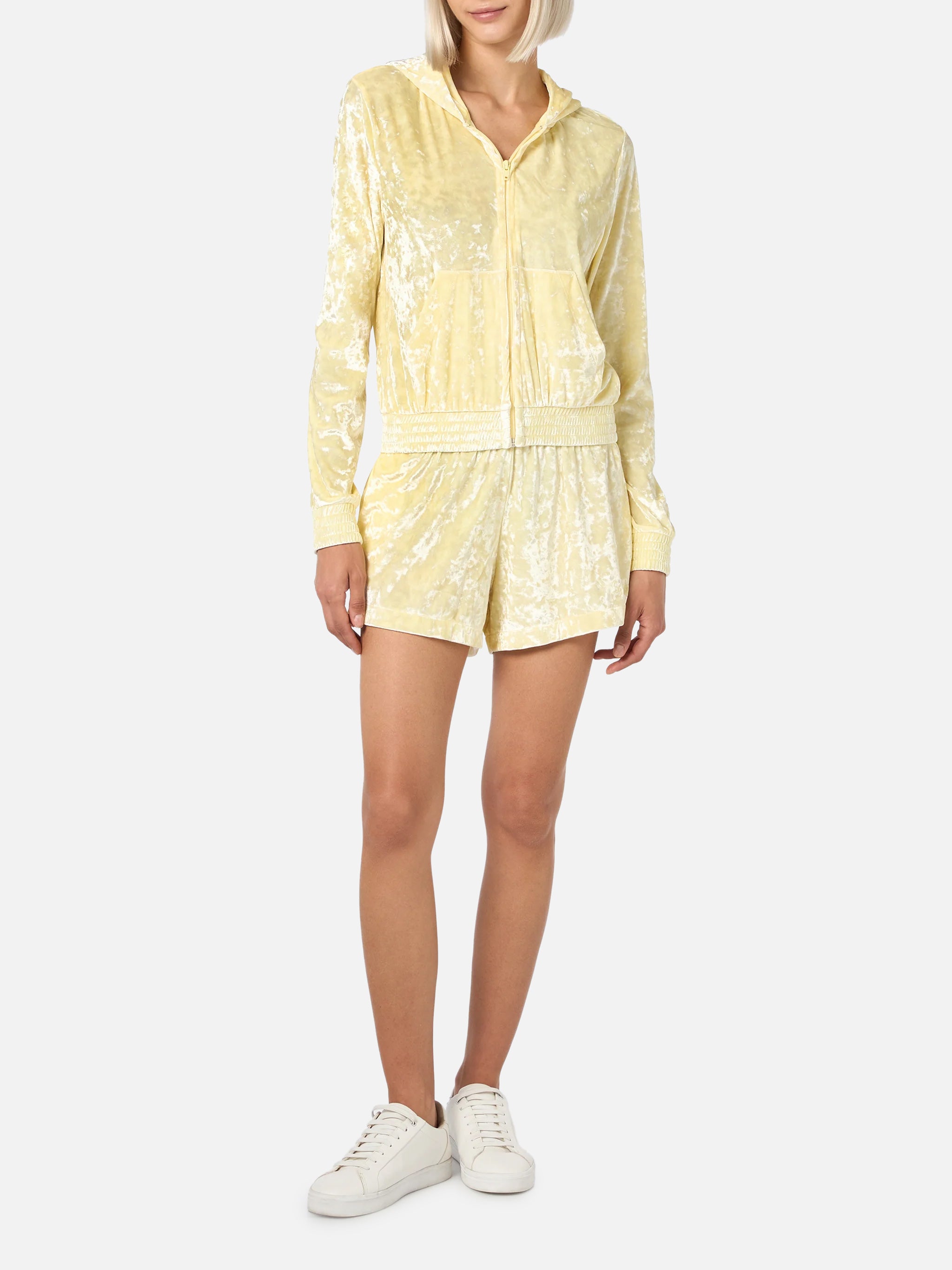 mc2-saint-barth-short-cate-donna-giallo-chiaro-in-ciniglia-pull-up image 5