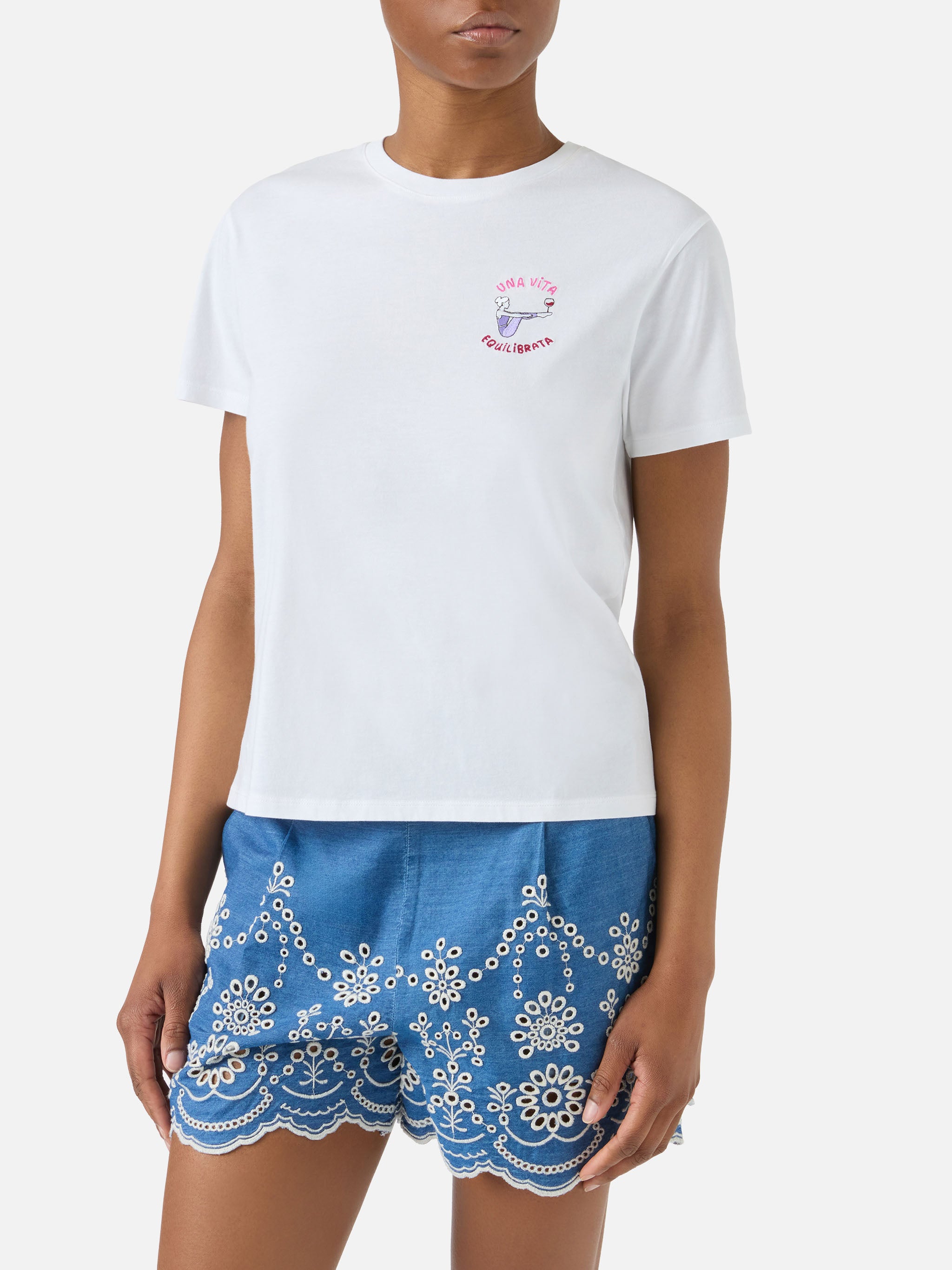 mc2-saint-barth-t-shirt-emilie-bianca-ricamo-una-vita-equilibrata-donna image 2