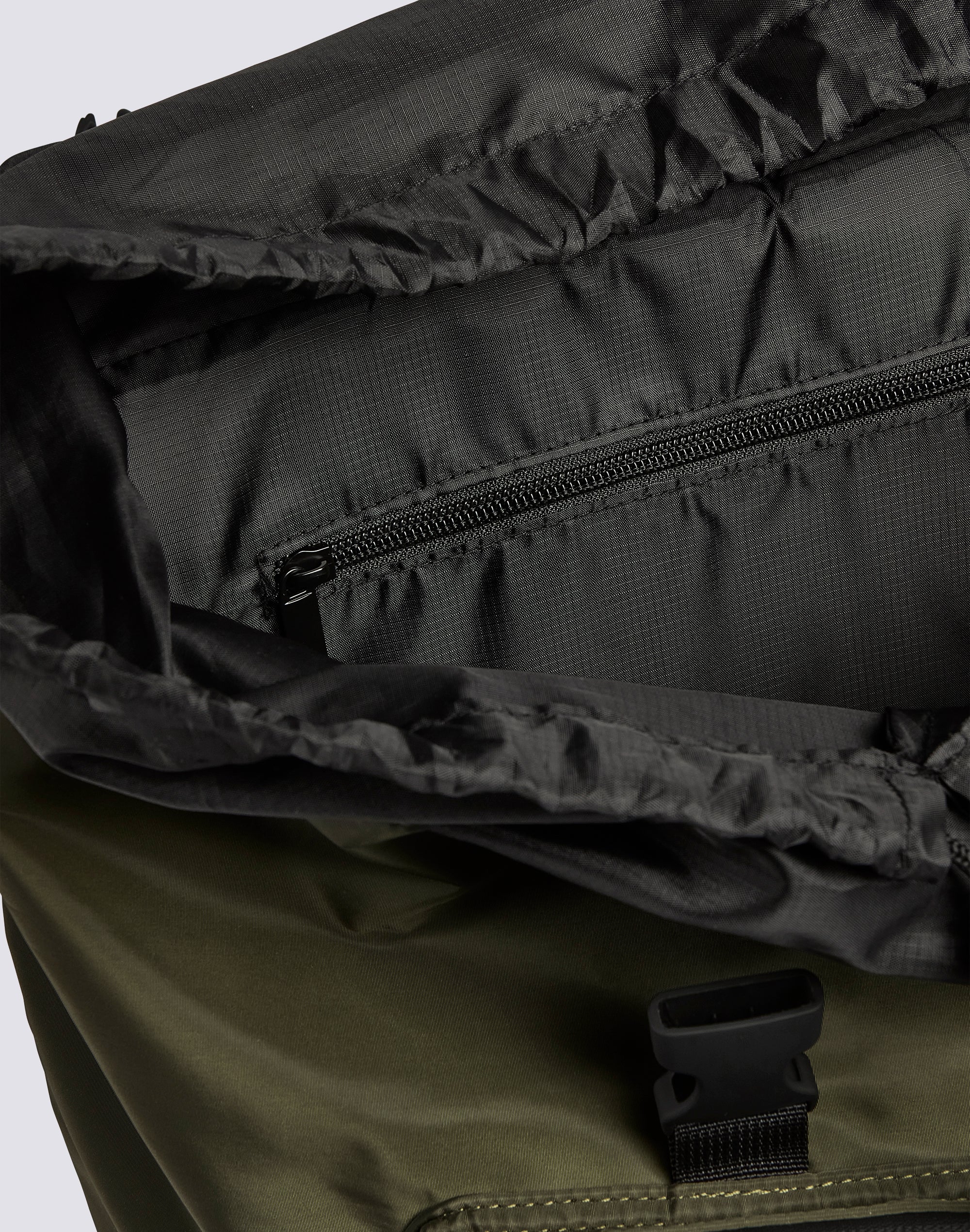 sundek-zaino-in-nylon-shiny-con-tasche-cargo-zaino-urban-uomo image 5