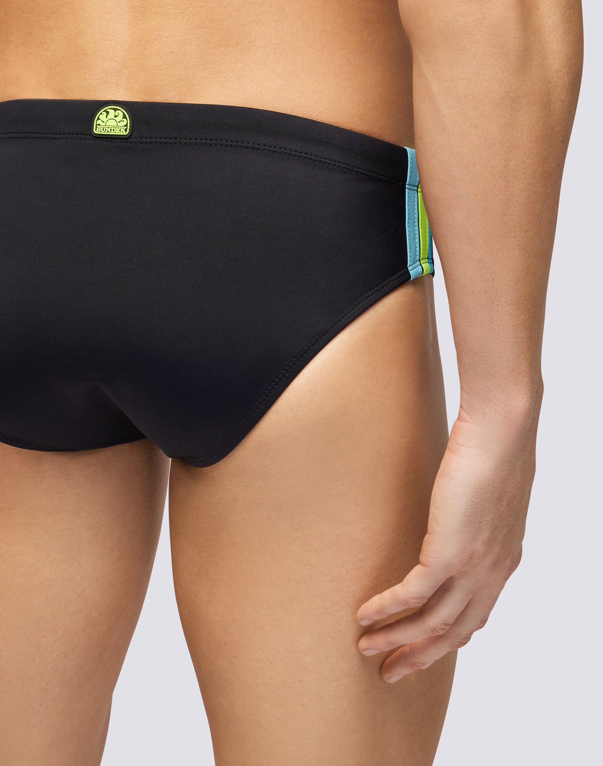 sundek-slip-mare-uomo-diwalter-tinta-unita-con-coulisse image 3
