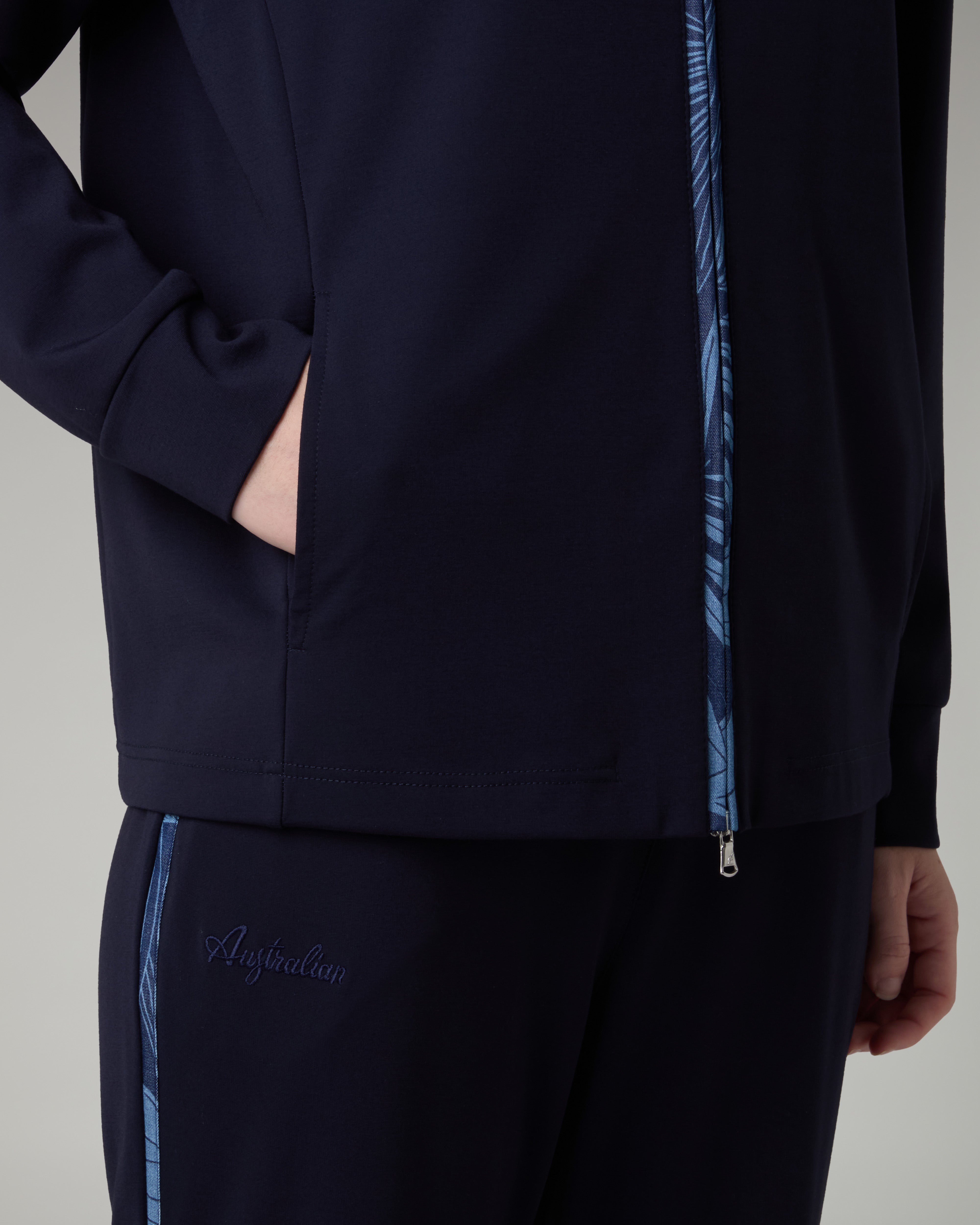 australian-flow-chambray-tracksuit-eclipse-blue-tuta-interlock-uomo image 5