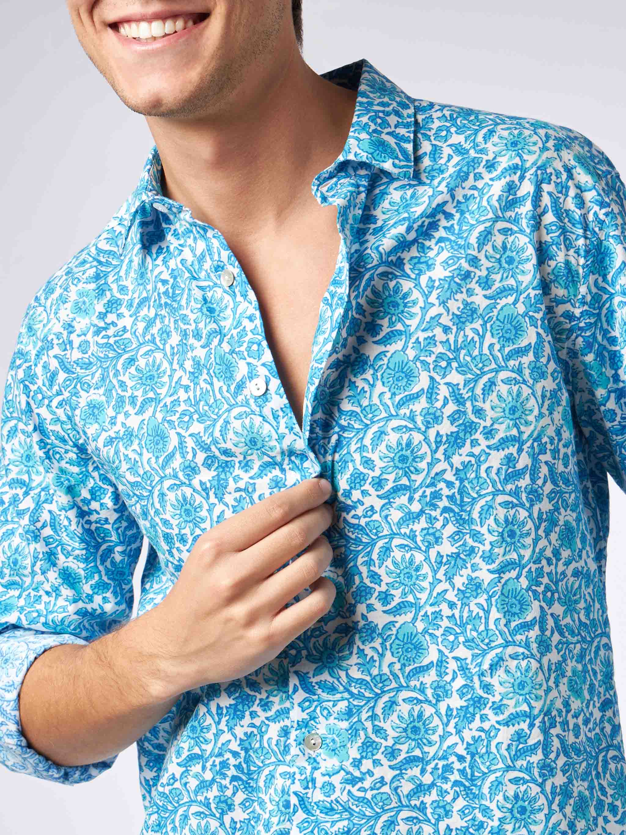 mc2-saint-barth-sikelia-camicia-uomo-in-mussola-di-cotone-stampa-fiori-bianca image 2