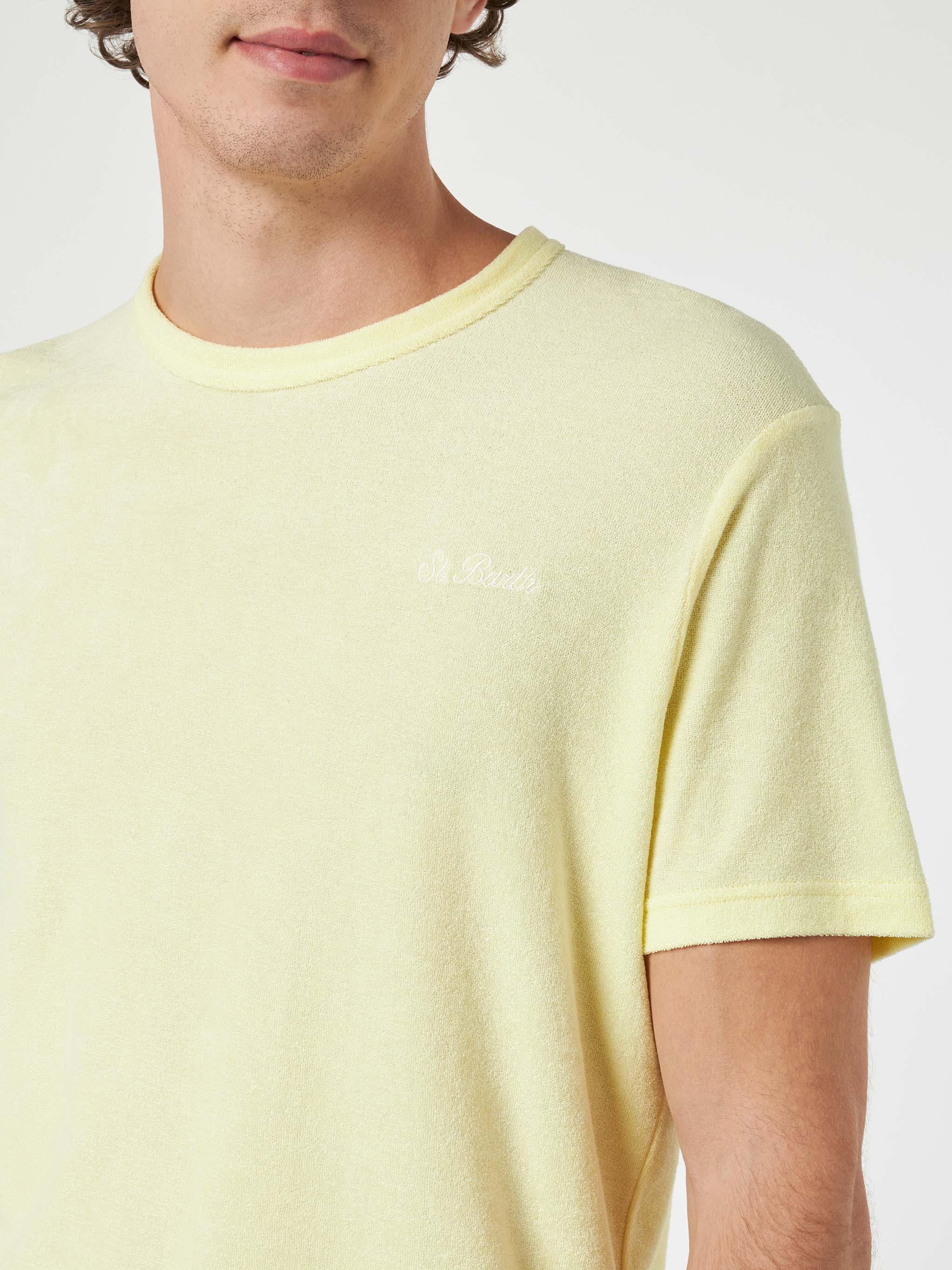 mc2-saint-barth-gary-t-shirt-uomo-gialla-effetto-spugna-con-ricamo-logo image 2