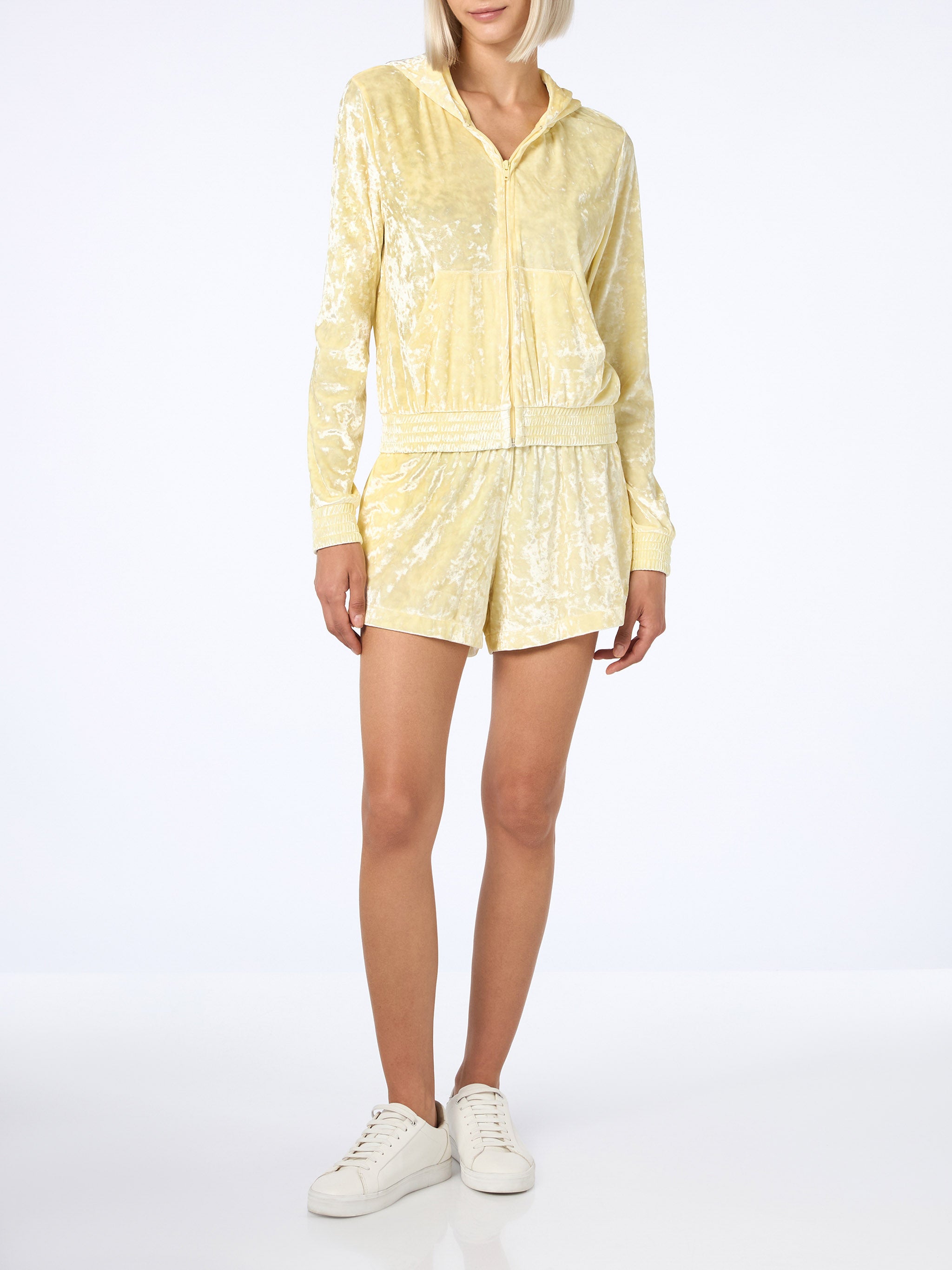 mc2-saint-barth-felpa-donna-jasmine-con-zip-in-tessuto-effetto-spugna-giallo-chi image 5