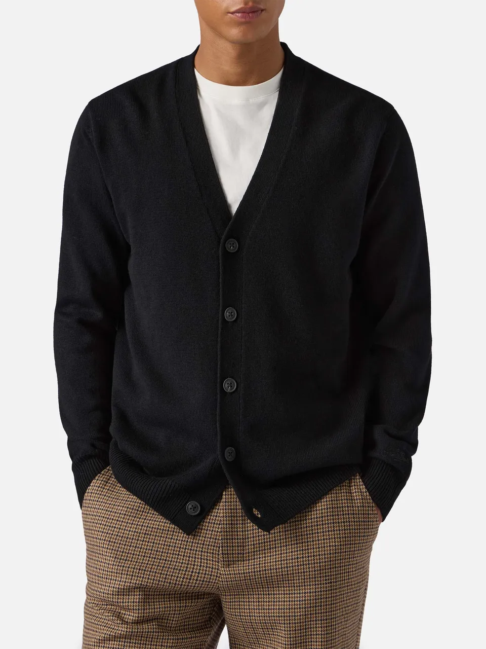 mc2-saint-barth-herrison-cardigan-uomo-in-pura-lana-nero image 1