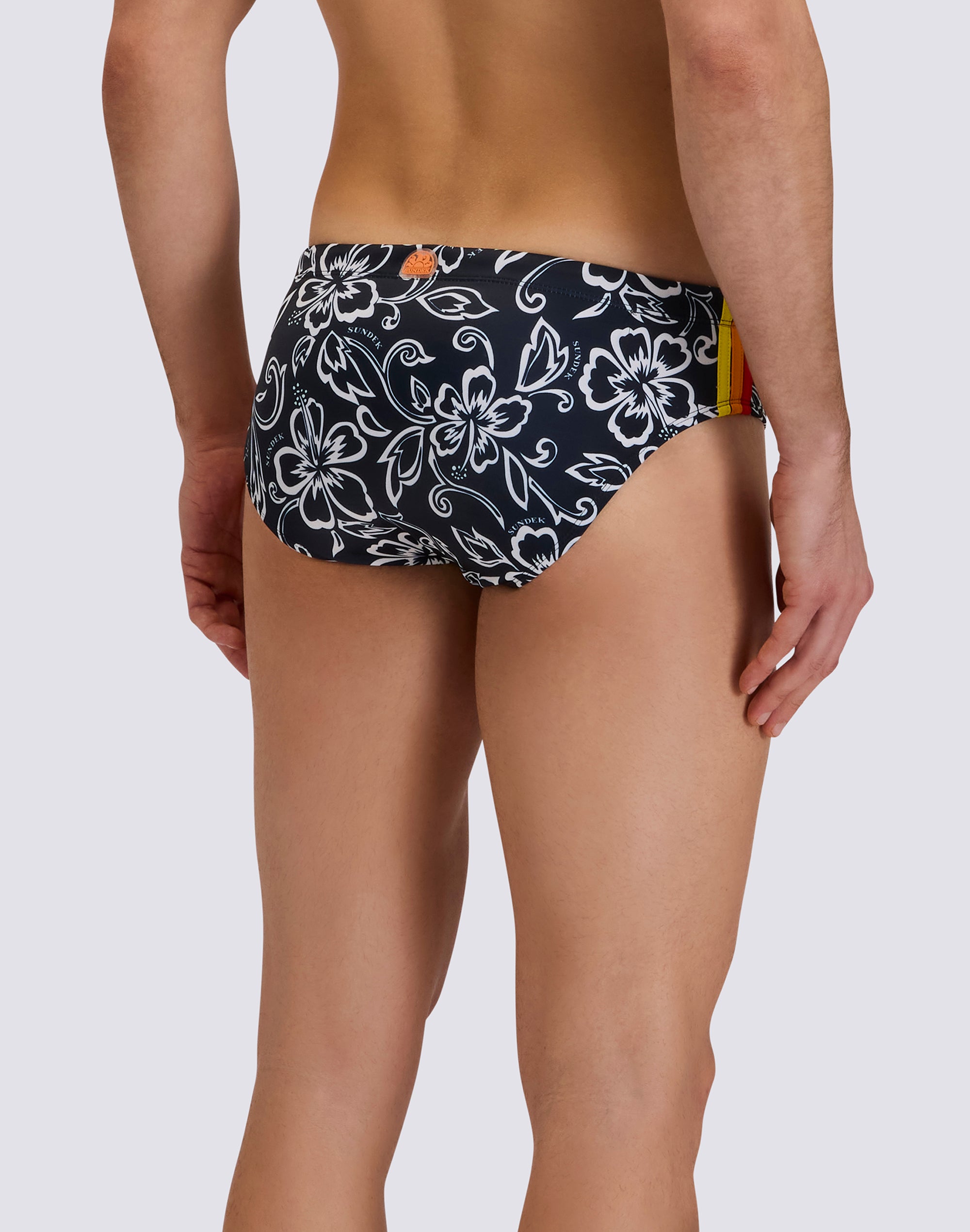 sundek-diwalter-m279ssl3000-slip-mare-uomo-archive-hibiscus image 2