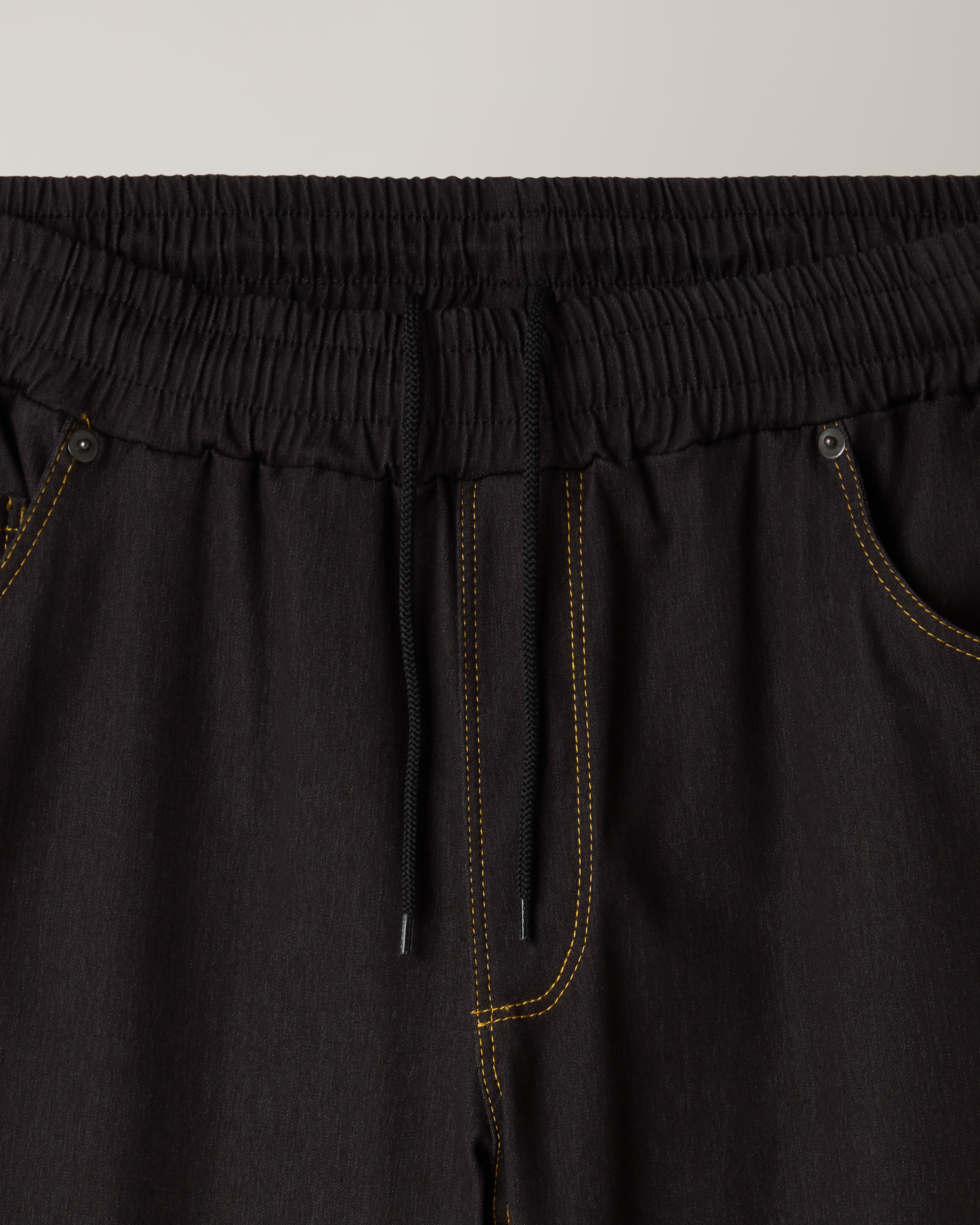 australian-denim-track-pant-archive-pantalone-in-denim-nero image 6
