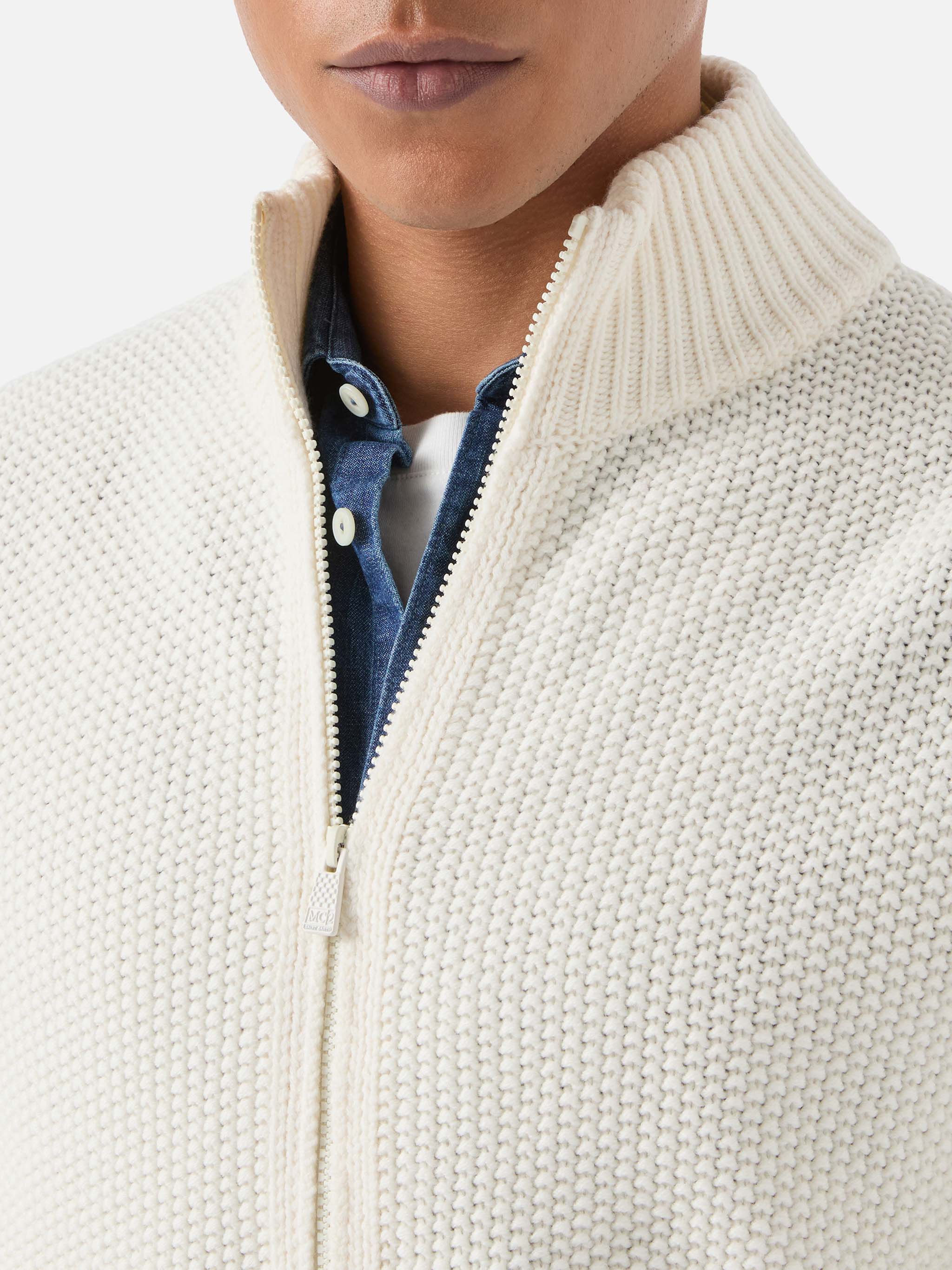 mc2-saint-barth-bomber-anermatt-uomo-bianco-in-maglia-di-lana-e-cashmere-con-tas image 2