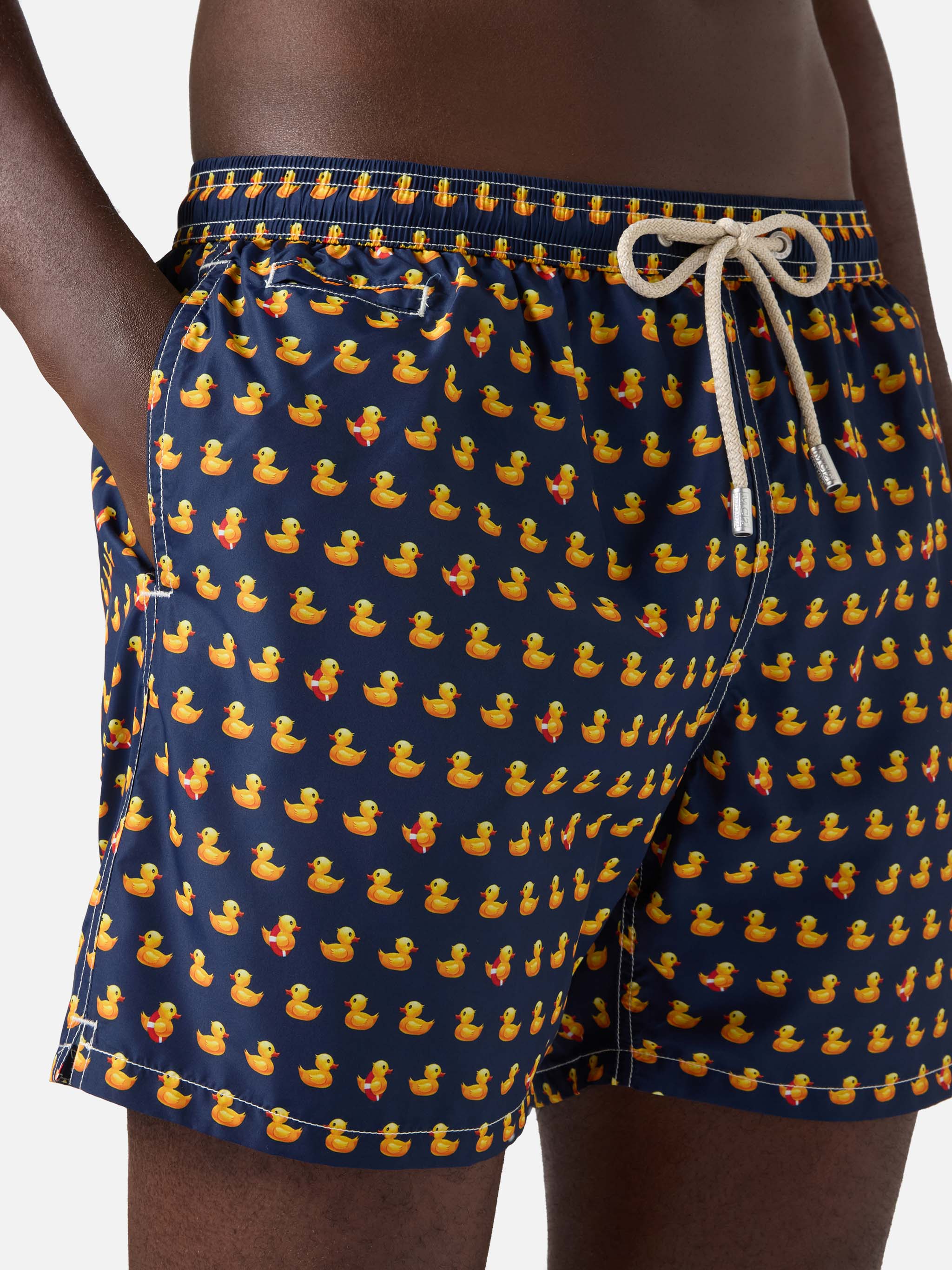 mc2-saint-barth-lighting-micro-costume-mare-uomo-navy-con-paperelle-gialle image 4