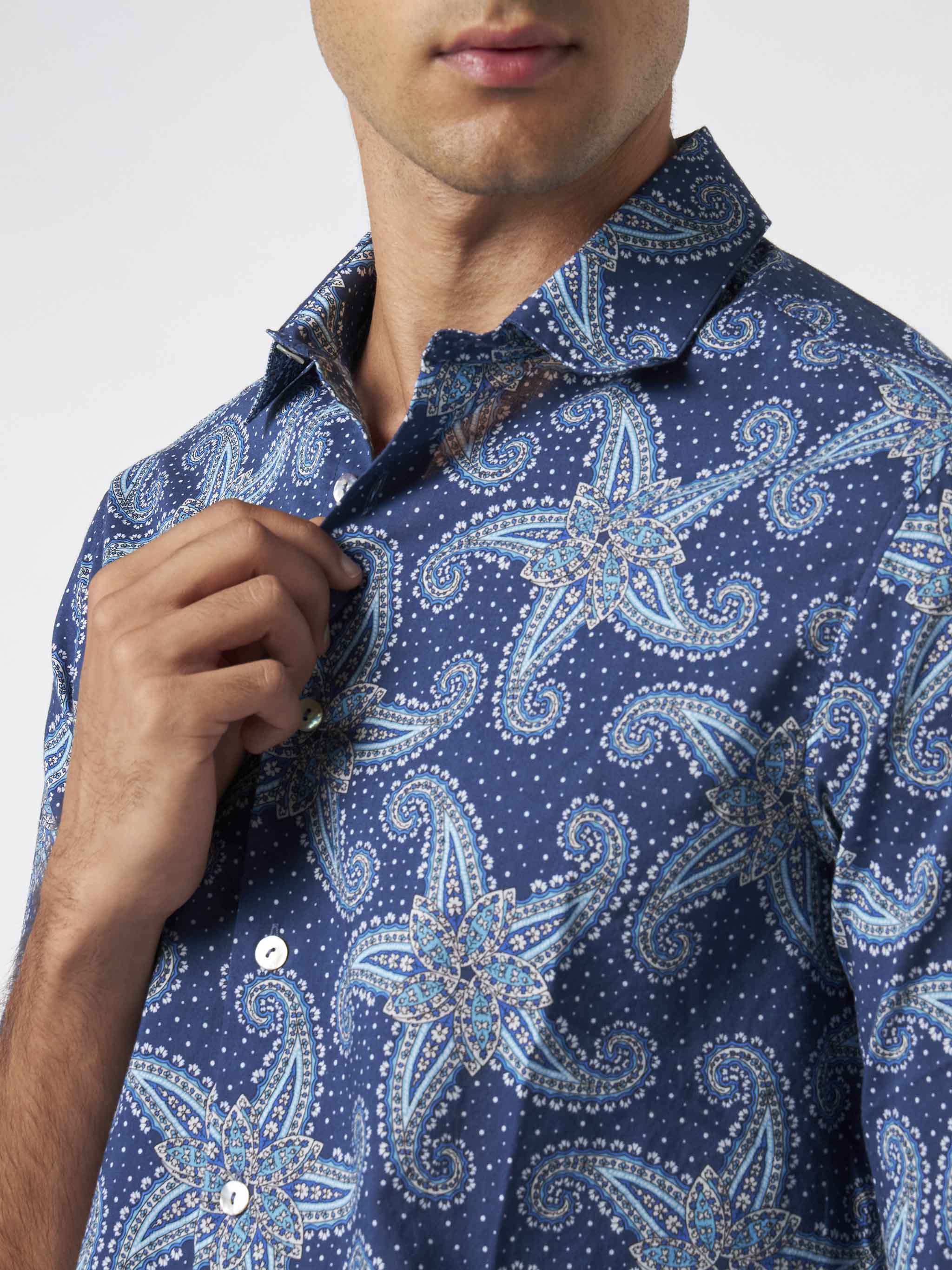 mc2-saint-barth-sikelia-camicia-uomo-mussola-cotone-paisley-blu image 3