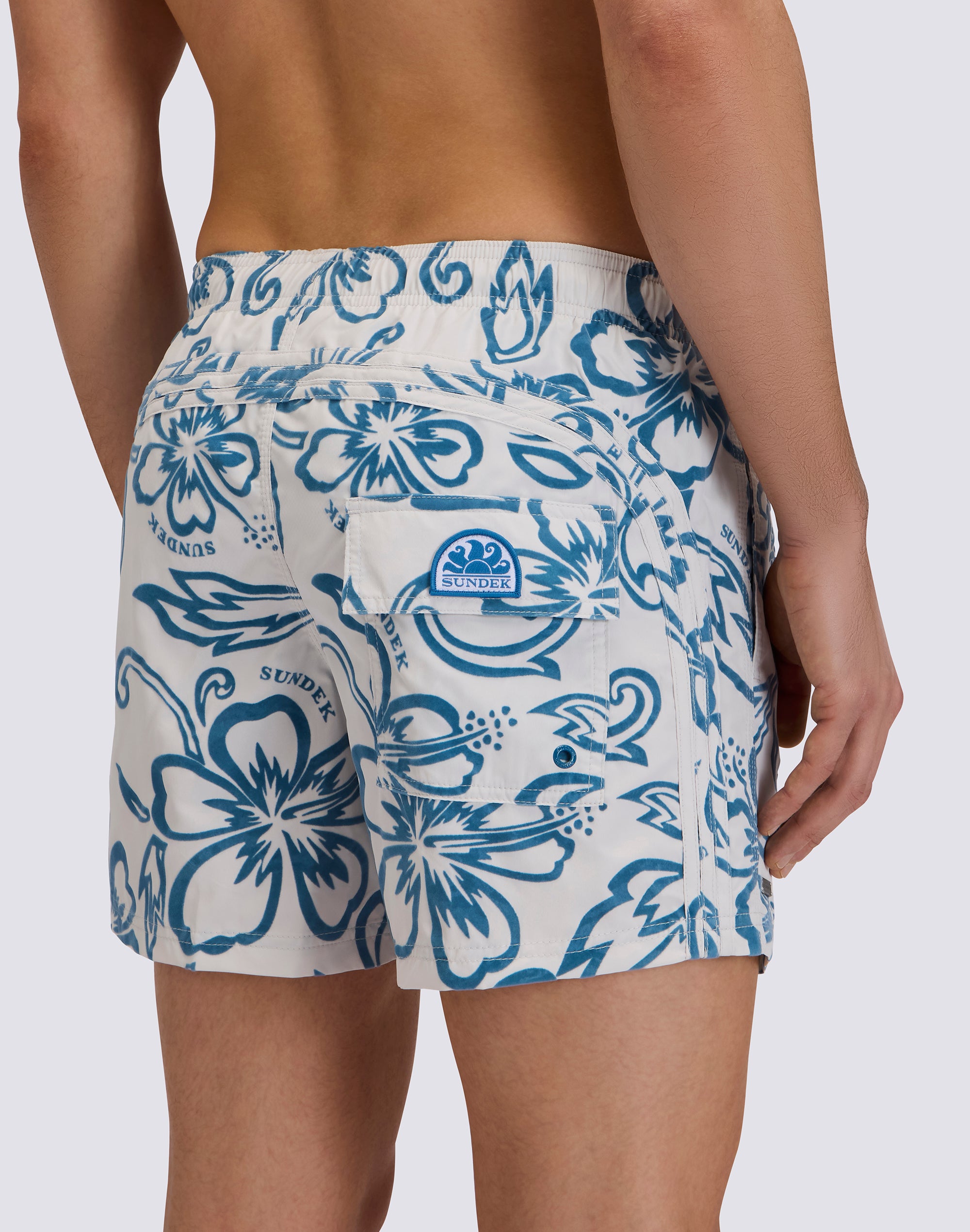 sundek-goldenwave-boardshort-uomo-corto-hibiscus-archive-flock image 4