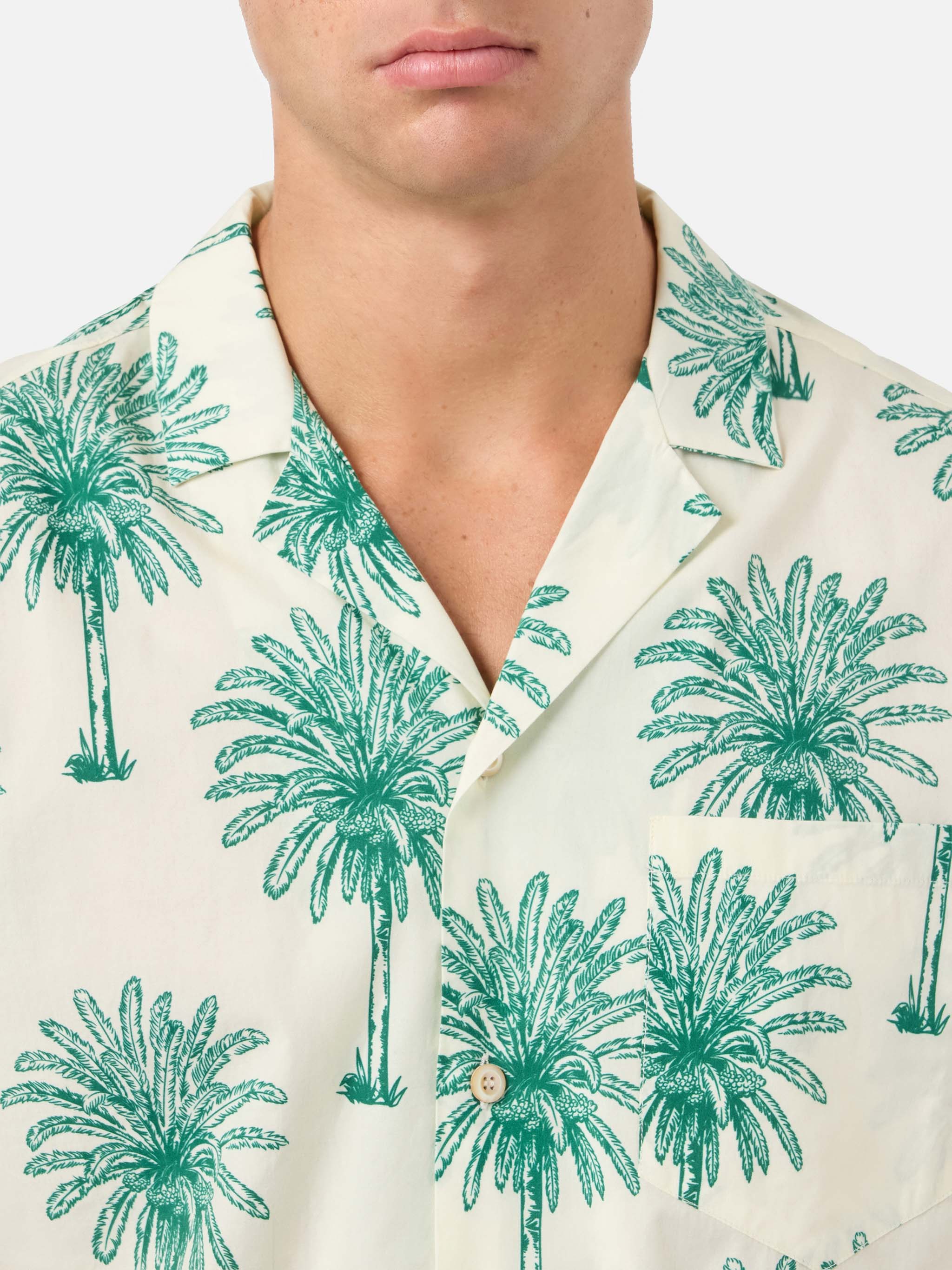 mc2-saint-barth-kalea-camicia-uomo-in-cotone-beige-e-verde-stampa-palme image 2