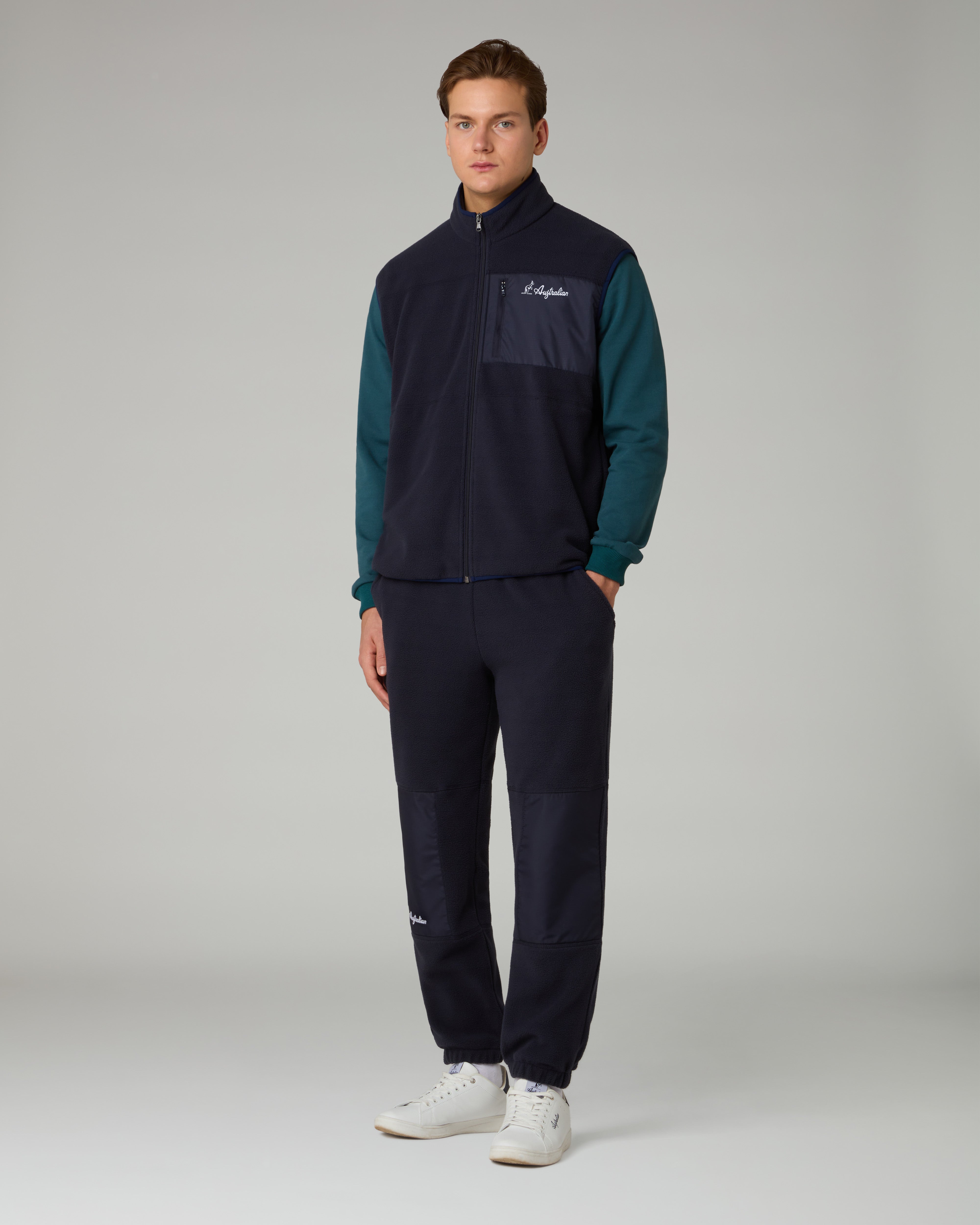 australian-color-block-gilet-in-pile image 2