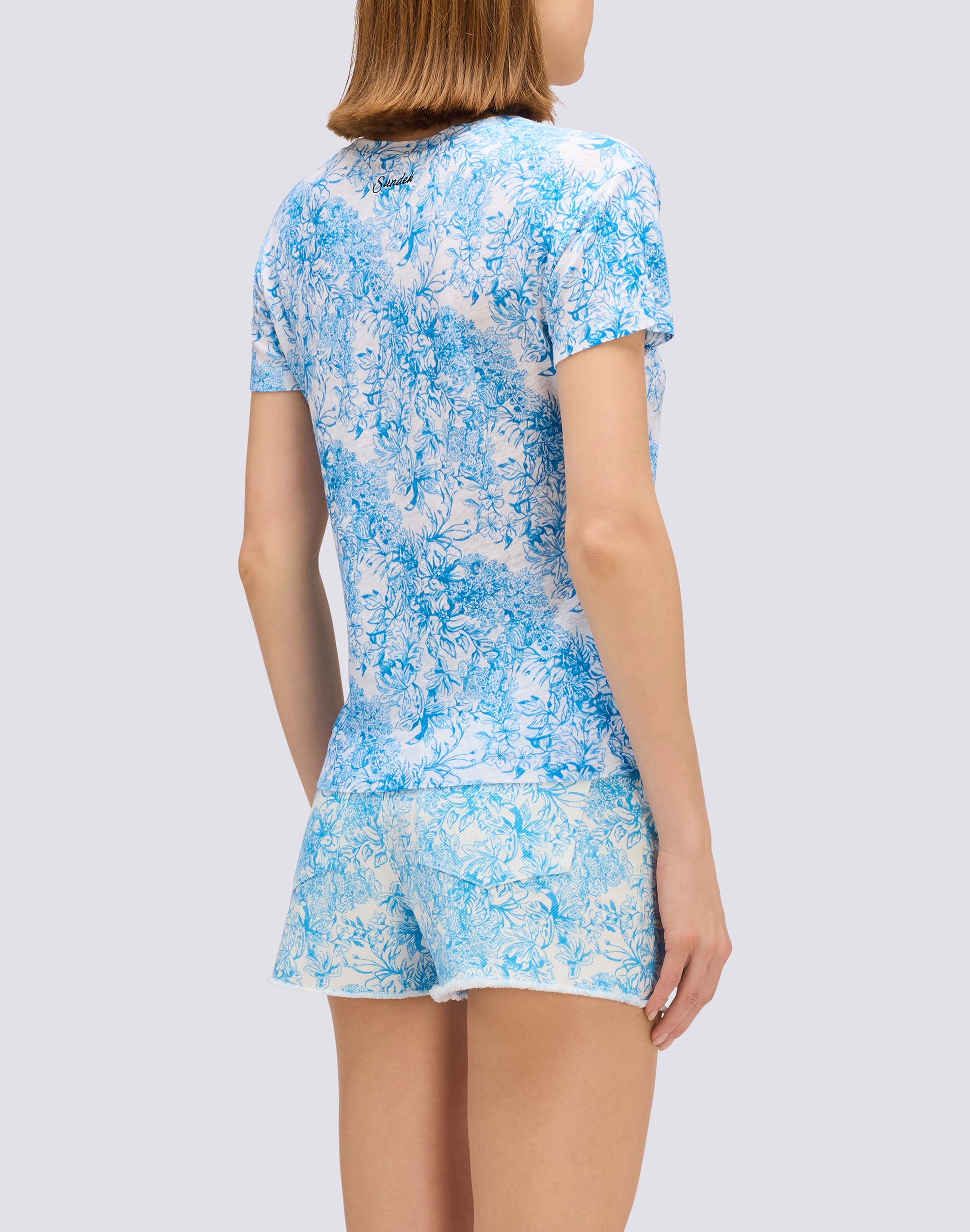 sundek-t-shirt-donna-mezze-maniche-in-lino-stampa-fleur-de-joie image 2