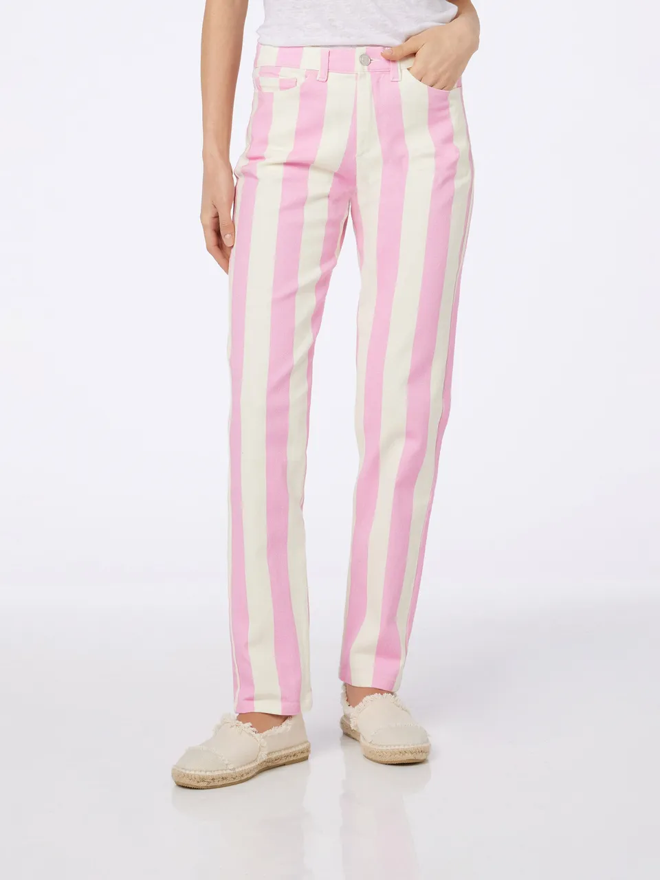 mc2-saint-barth-jeans-belleville-in-denim-a-righe-rosa-con-linea-tapered-per-don image 1