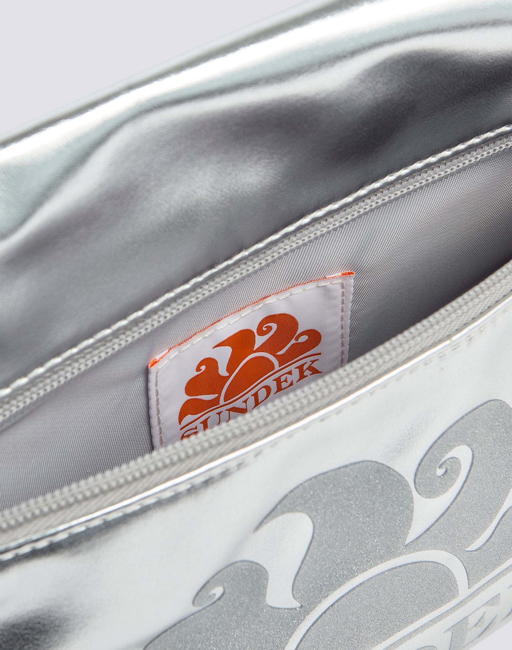 sundek-borsa-clutch-laminata-mini-con-logo-22x27-cm image 3