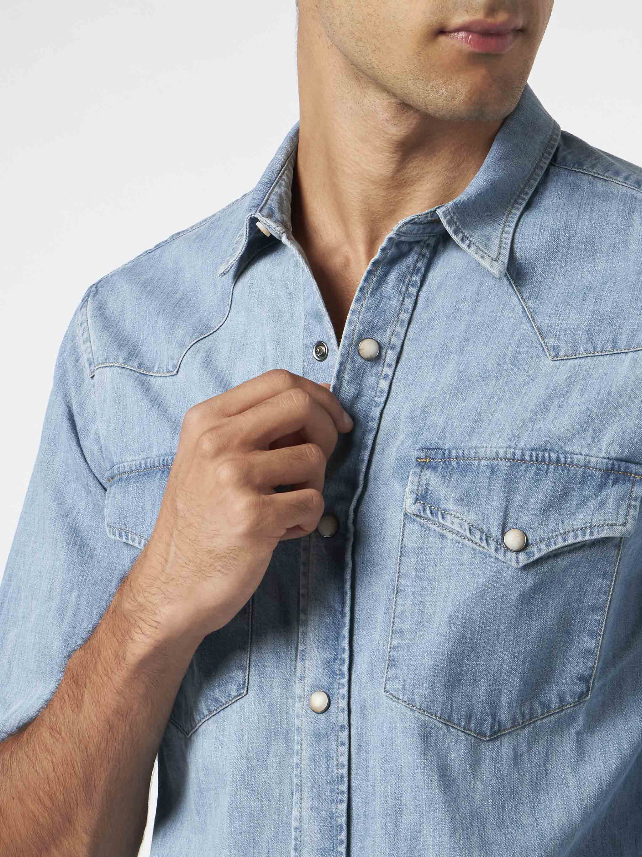 mc2-saint-barth-sikelia-camicia-uomo-in-cotone-denim-effetto-vintage image 3