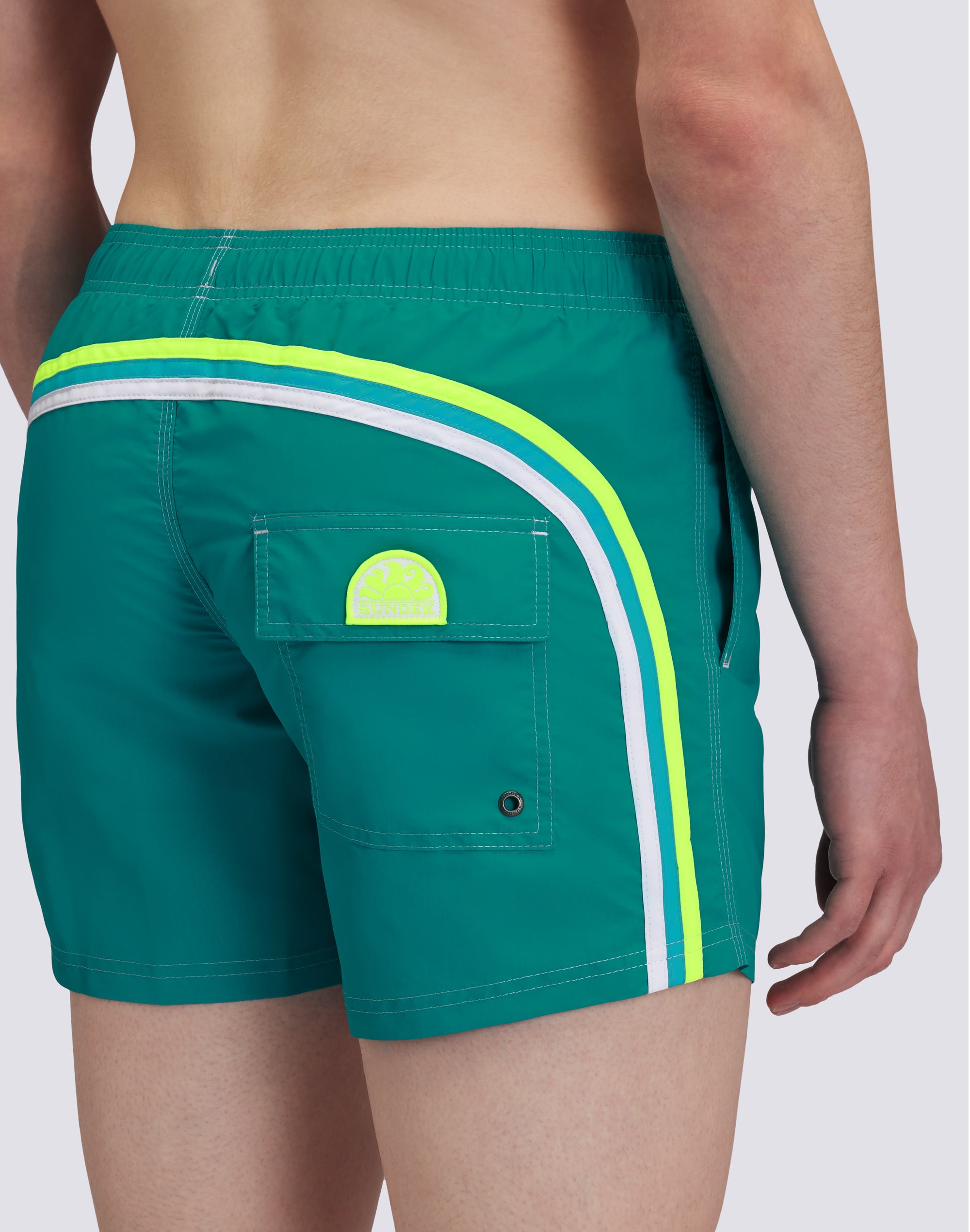 sundek-iconic-taffeta-costume-mare-uomo-corto-vita-elasticata-2 image 3