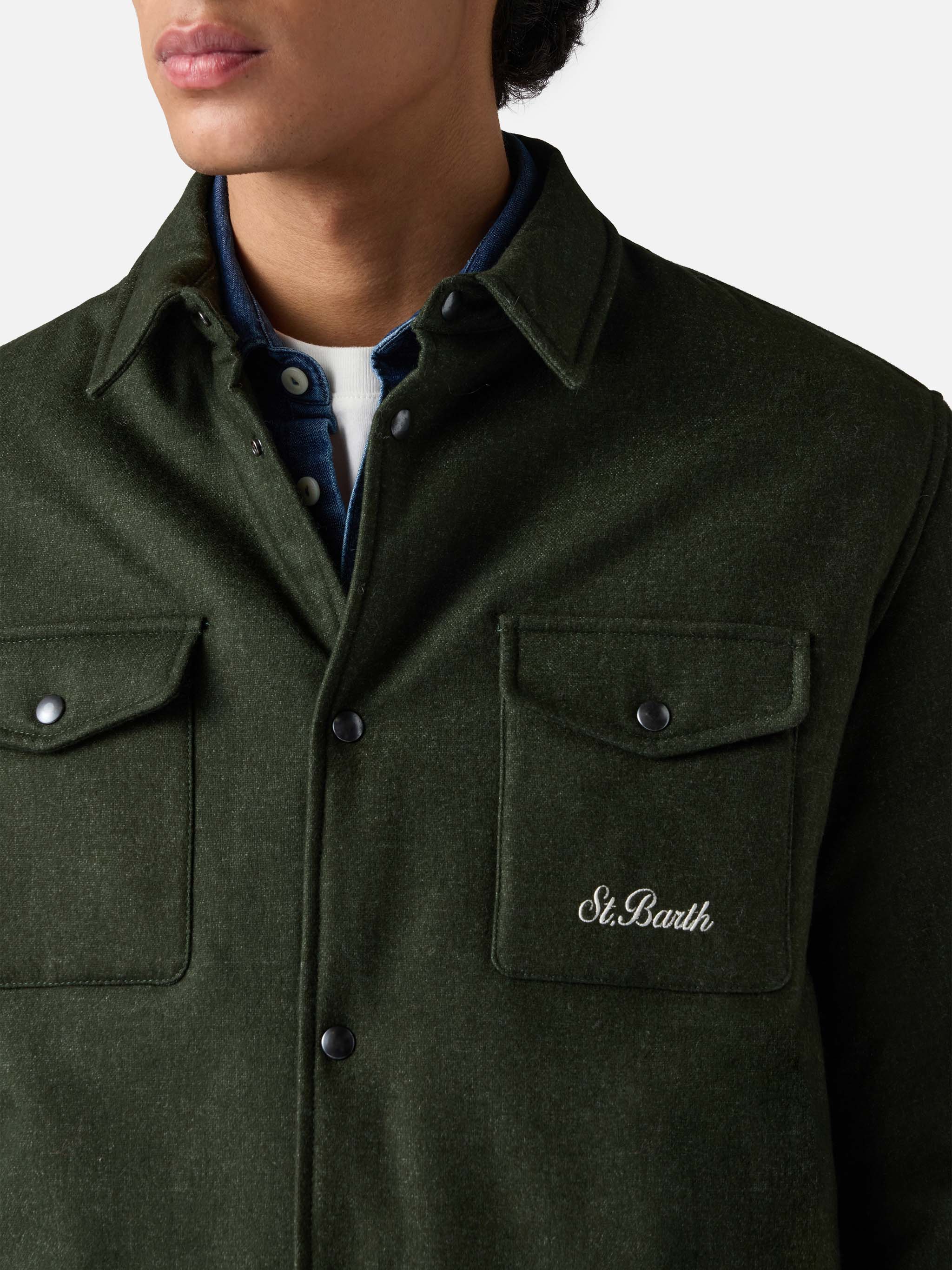 mc2-saint-barth-chalet-sovracamicia-uomo-verde-militare-in-lana-con-ricamo image 3