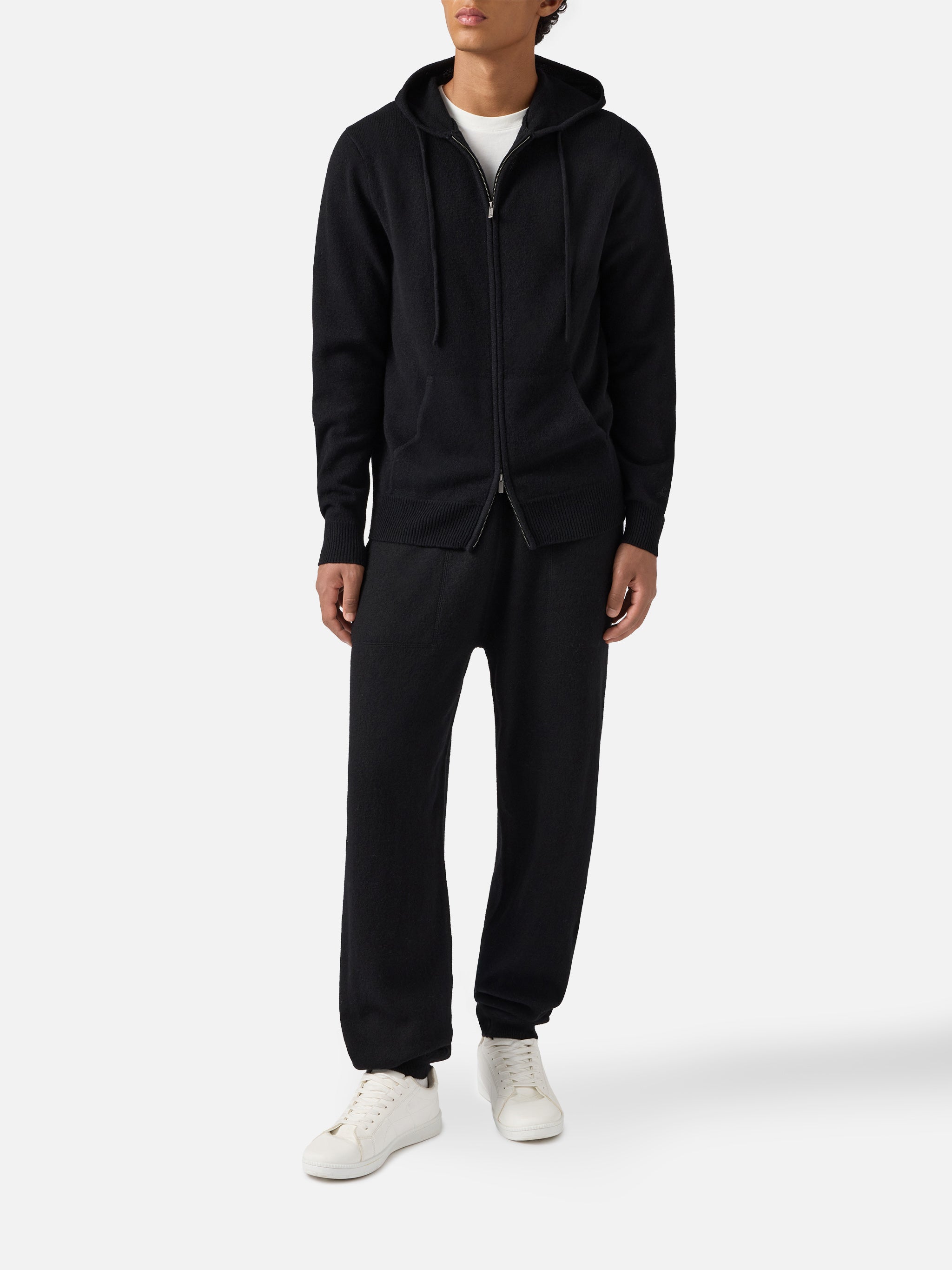 mc2-saint-barth-john-pantaloni-jogger-in-maglia-100-lana-merino-con-tasche image 2