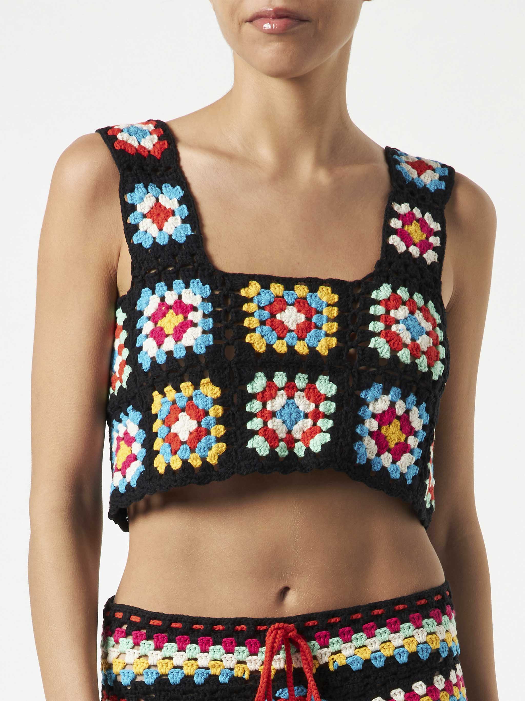 mc2-saint-barth-top-halima-crochet-multicolor-su-base-nera image 2
