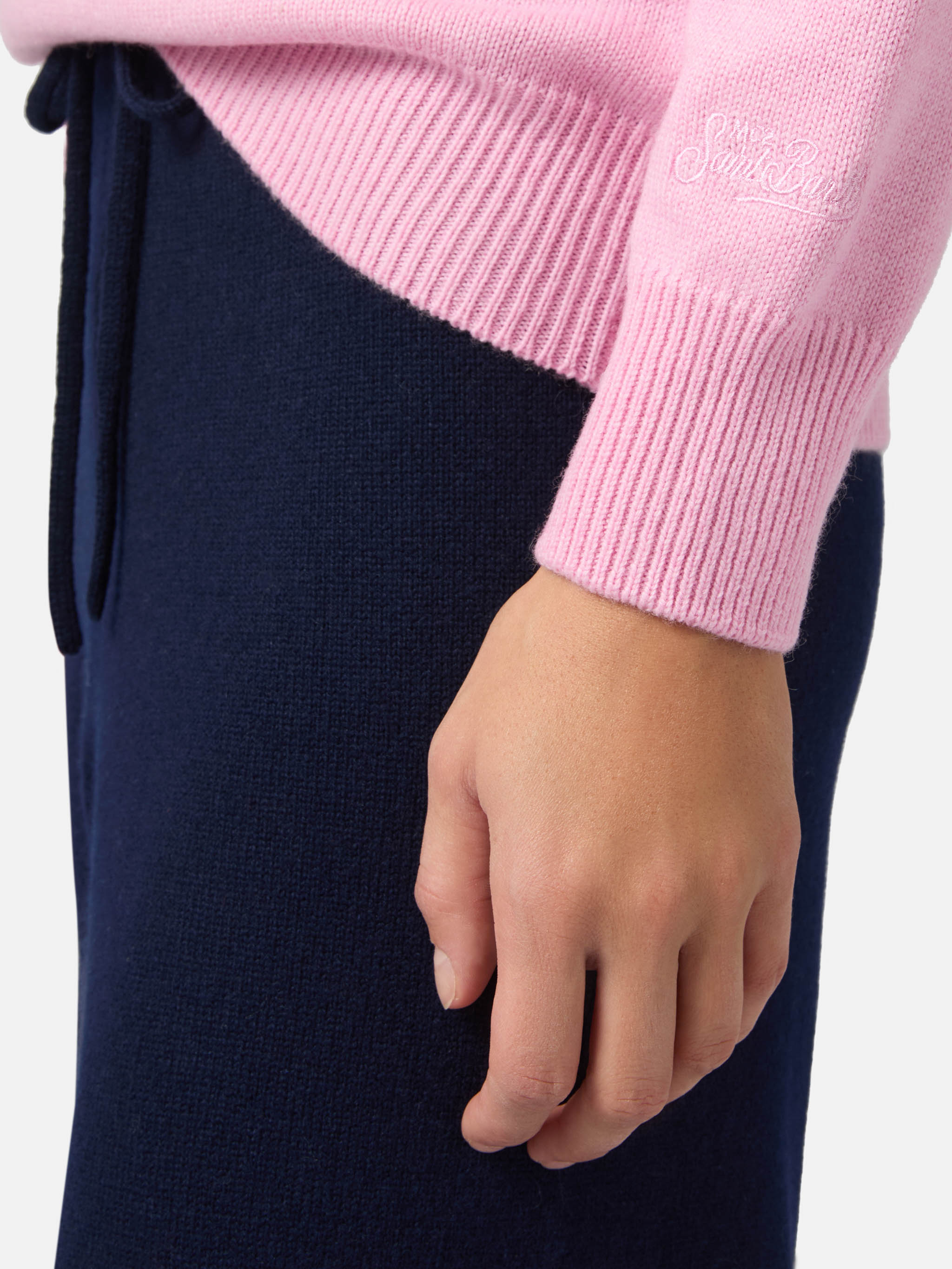 mc2-saint-barth-maglione-new-queen-donna-in-misto-cashmere-rosa-con-ricamo-non-v image 4