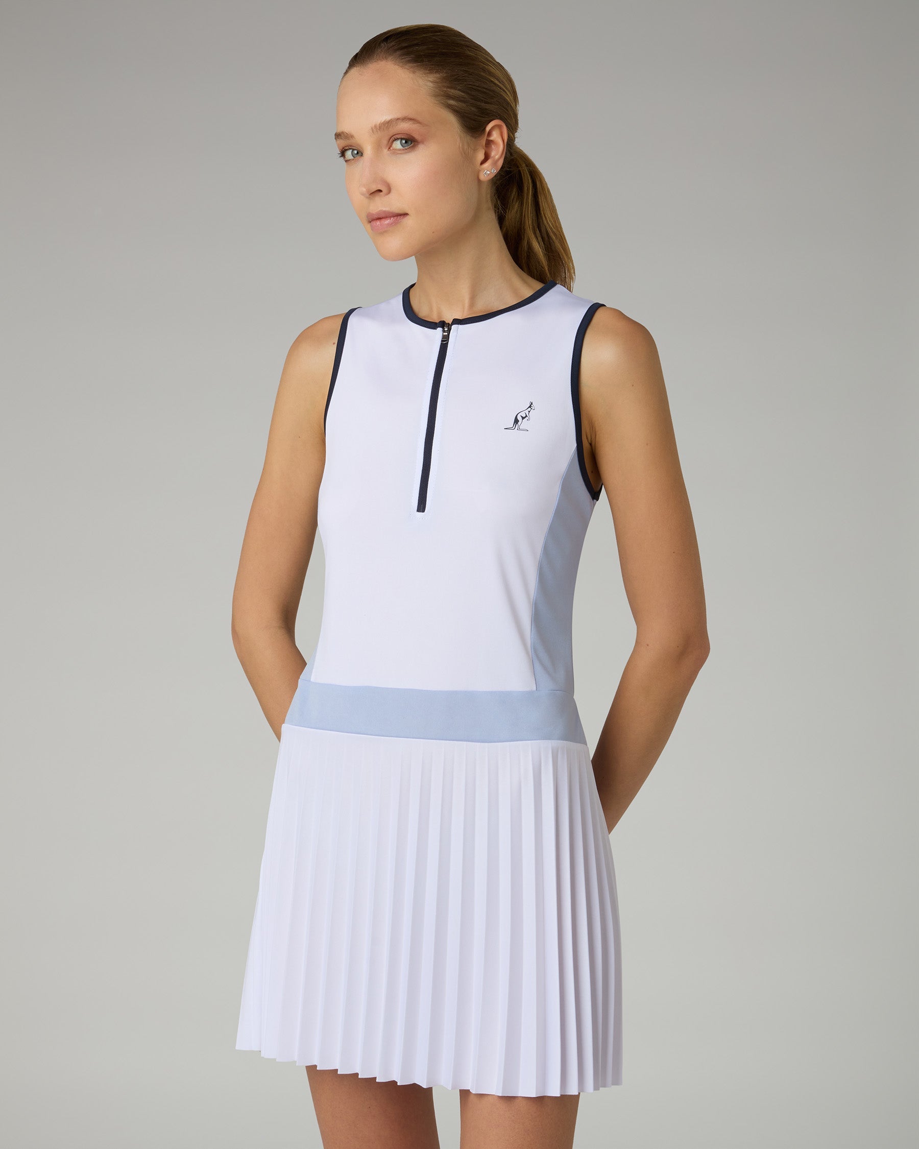 australian-absinth-dress-abito-bianco-in-tessuto-ace-con-gonna-plissettata image 1
