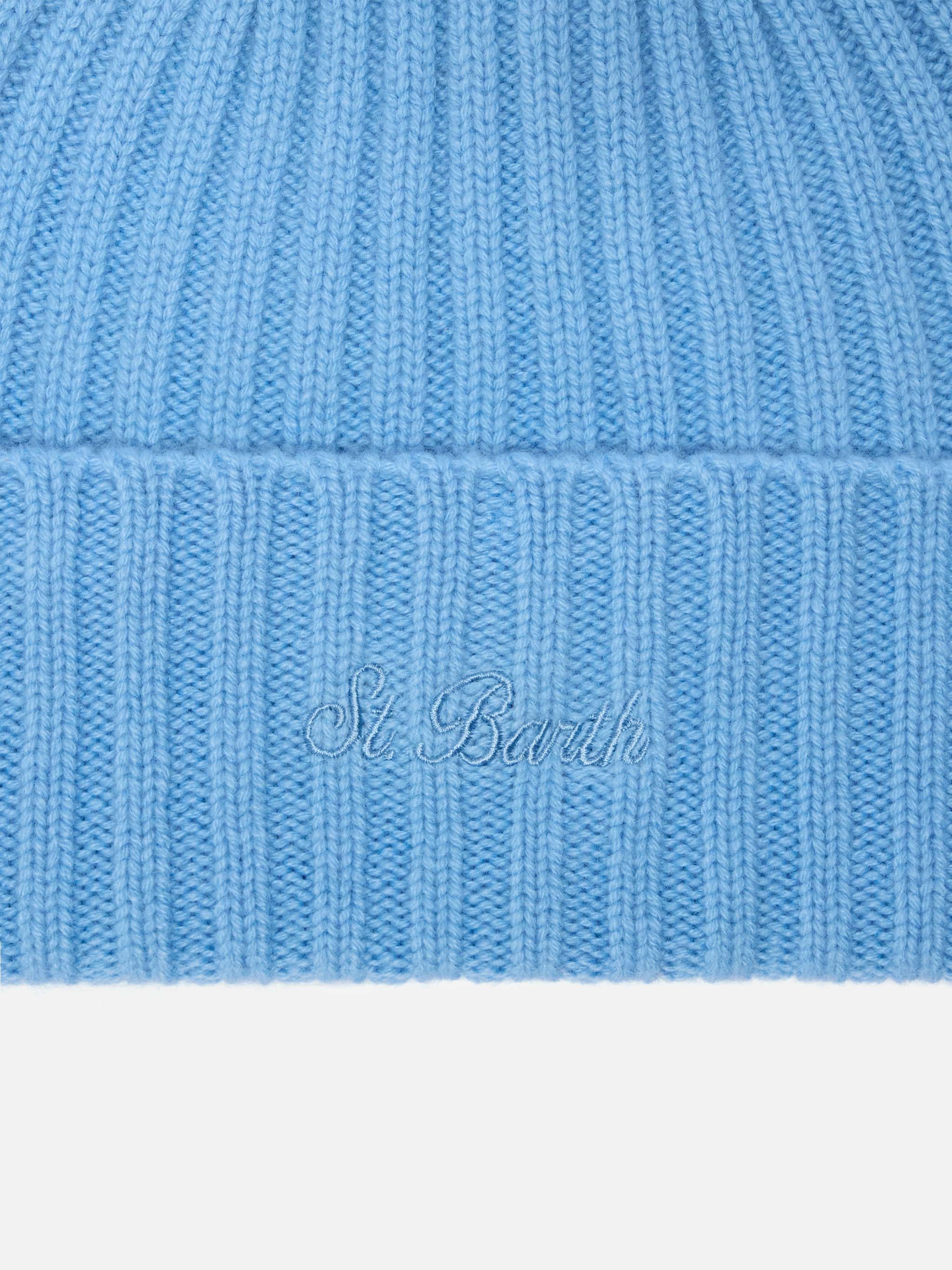 mc2-saint-barth-wengen-berretto-cashmere-azzurro-ricamo-st-barth image 2
