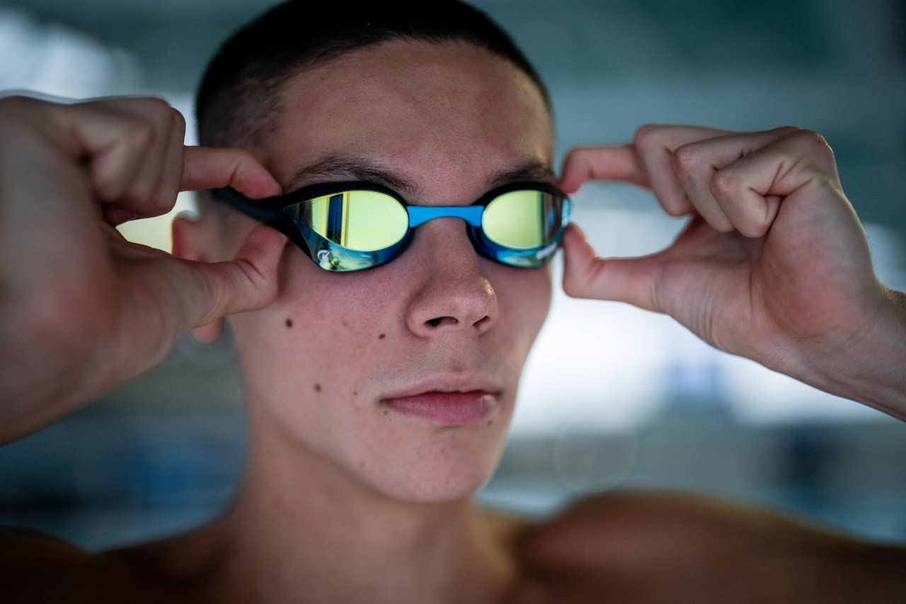 arena-cobra-ultra-swipe-mirror-occhialini-gara-nuoto image 8