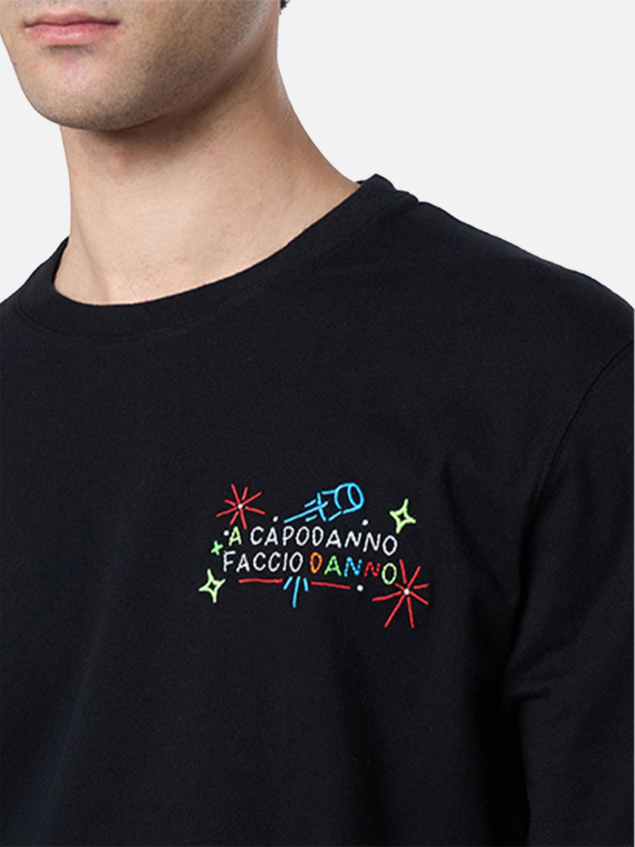 mc2-saint-barth-t-shirt-arnott-nera-con-ricamo-a-capodanno-faccio-danno-special- image 2