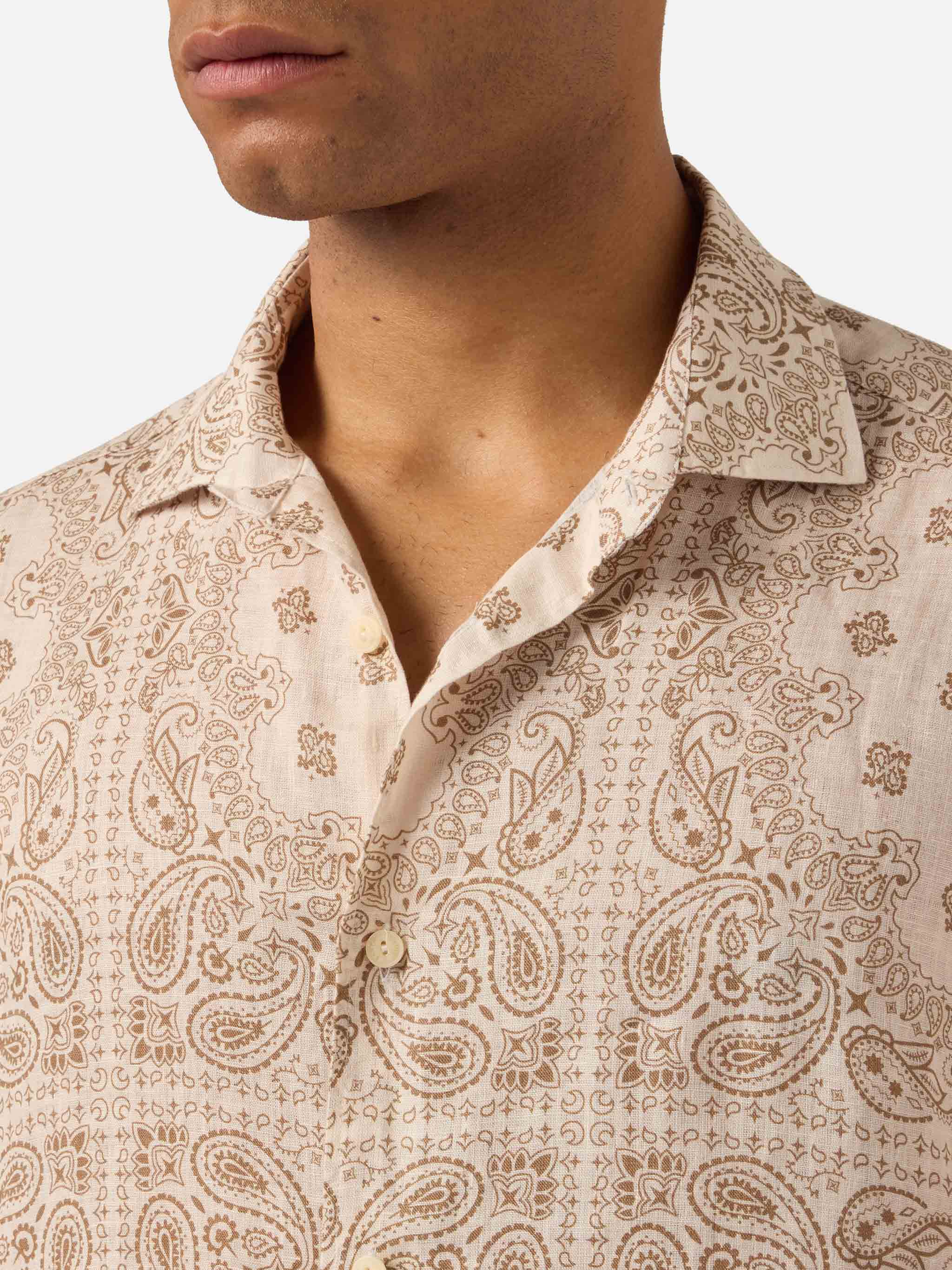 mc2-saint-barth-pamplona-camicia-uomo-lino-beige-bandana-all-over image 2