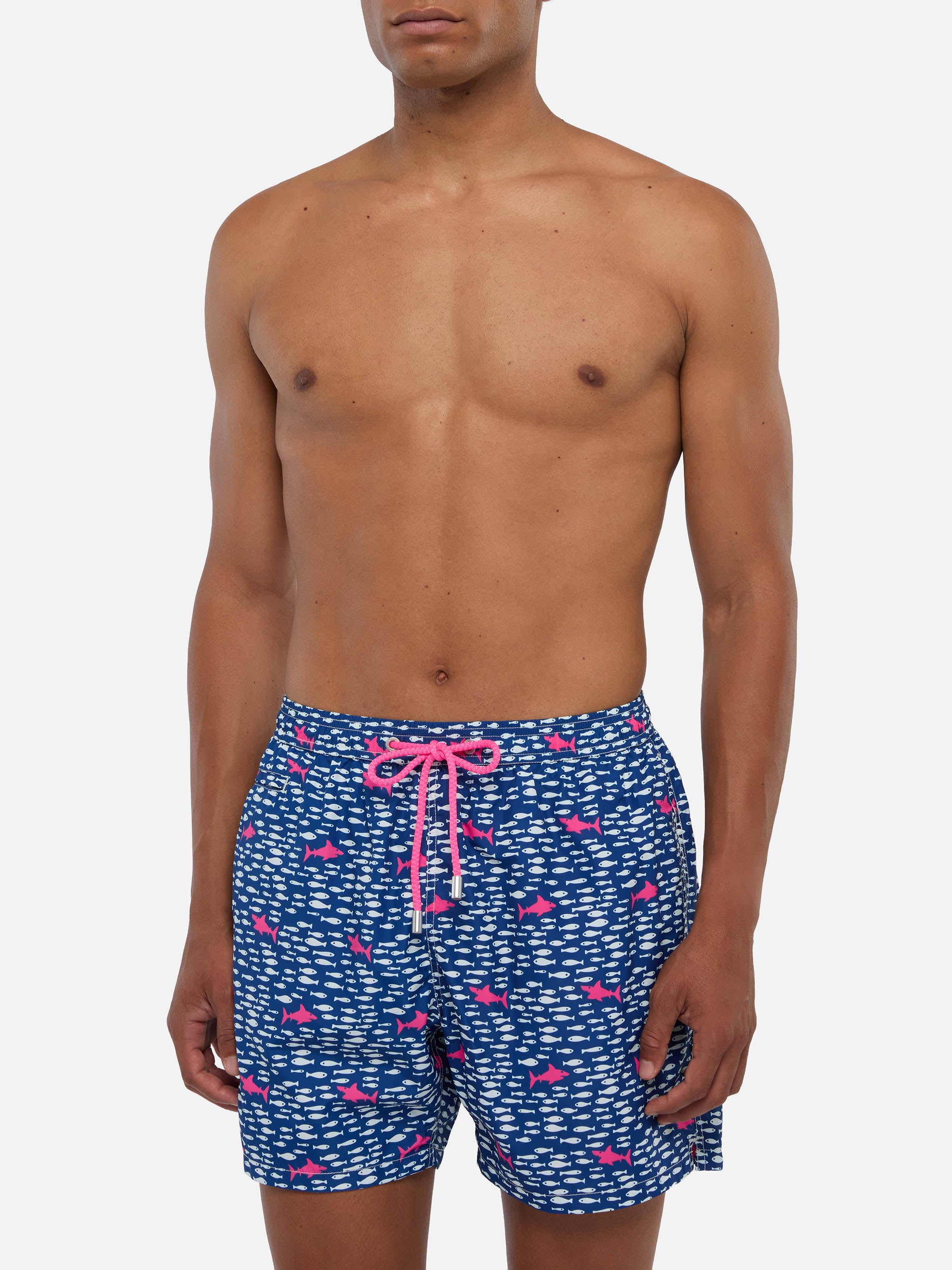 mc2-saint-barth-lighting-micro-costume-mare-uomo-pesci-e-squali-blu image 3