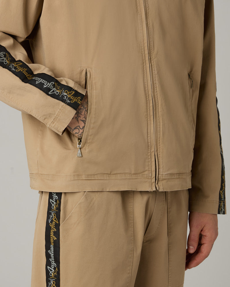 australian-tape-giacca-in-cotton-twill-caramello-con-banda-lux image 6
