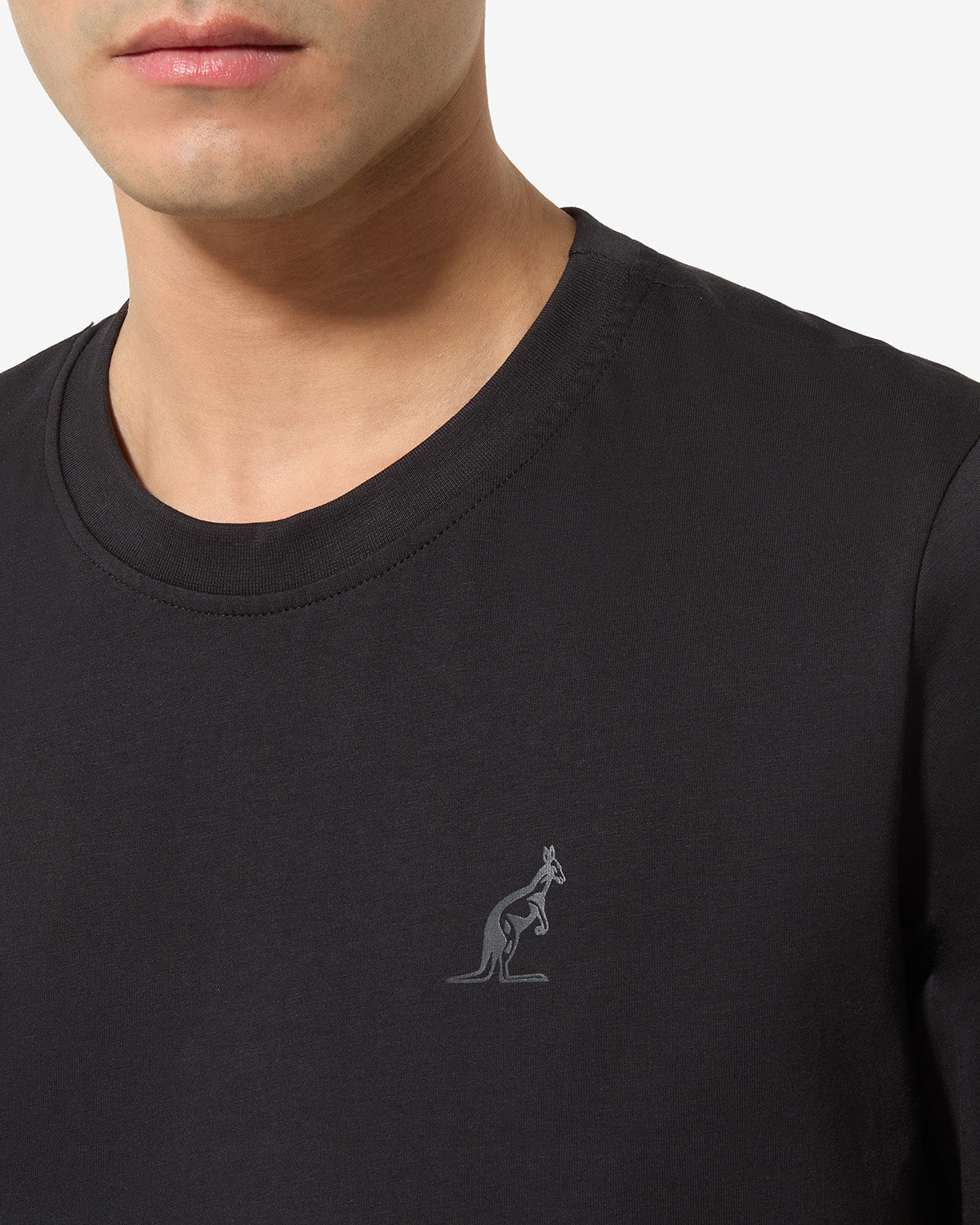 australian-color-block-t-shirt-maglietta-cotone-nera-logo-rifrangente image 4