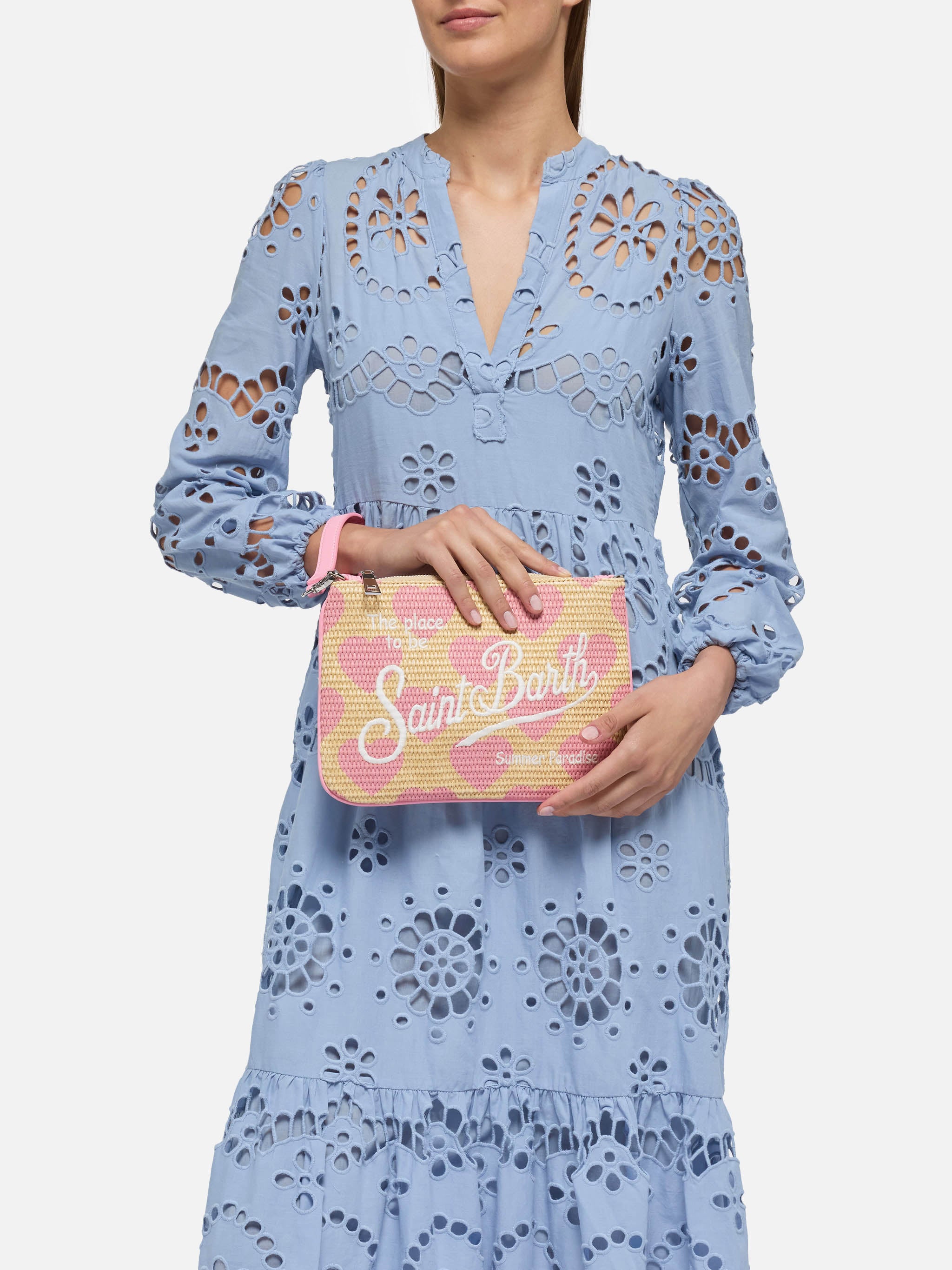 mc2-saint-barth-pochette-parisienne-in-paglia-sintetica-con-stampa-cuori-rosa image 2