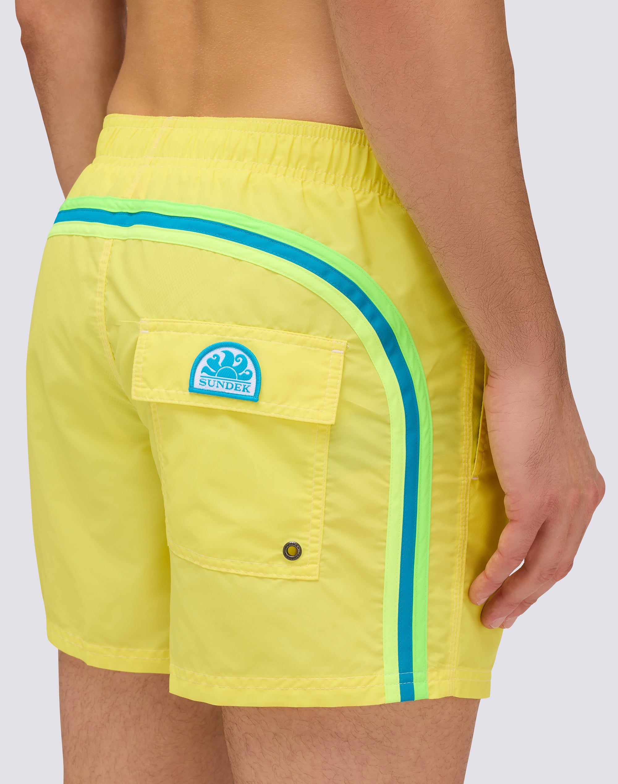 sundek-iconic-m504bdta100-costume-da-bagno-uomo-corto-in-nylon-taffeta image 3