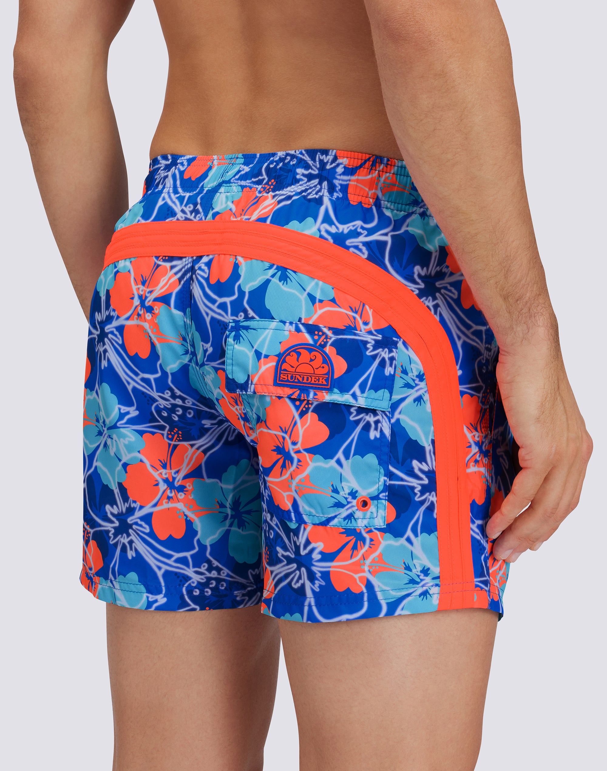 sundek-costume-da-bagno-corto-uomo-inside-flowers-in-repreve-vita-elasticata image 3