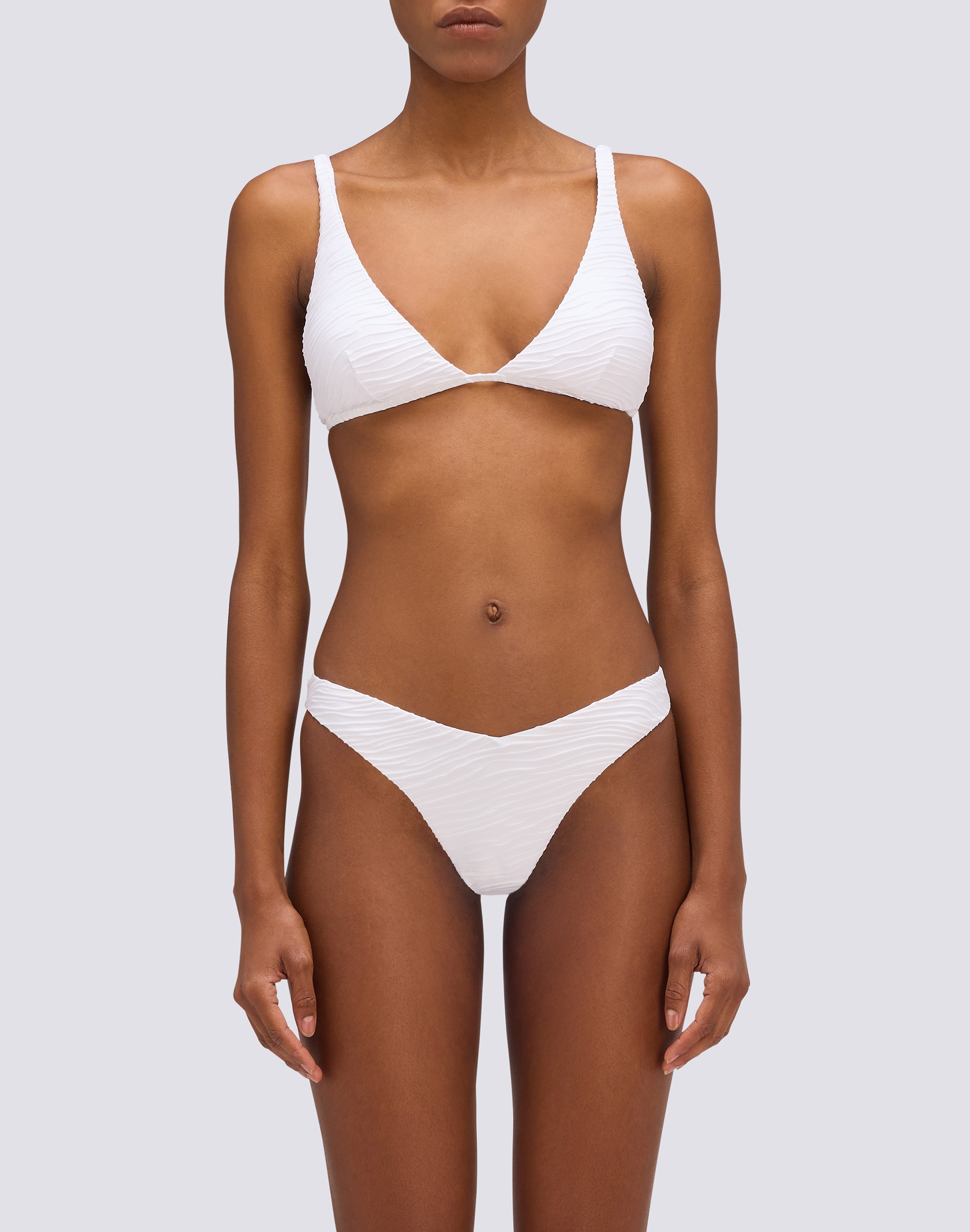 sundek-loren-slip-bikini-sgambato-a-vita-alta-jacquard-wave image 2