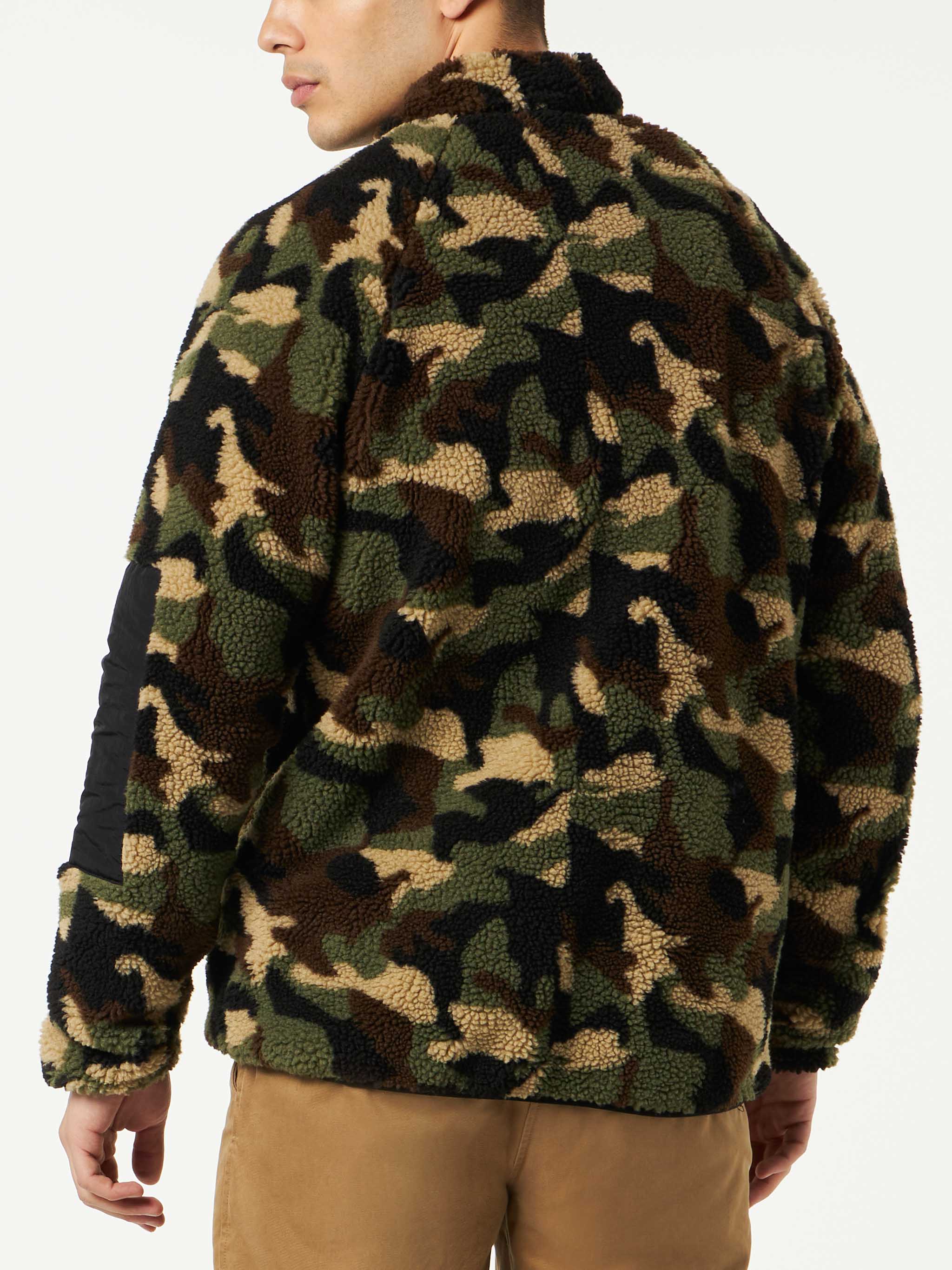 mc2-saint-barth-giacca-uomo-in-sherpa-mimetica-con-toppa-st-barth-army-e-tasca-f image 4