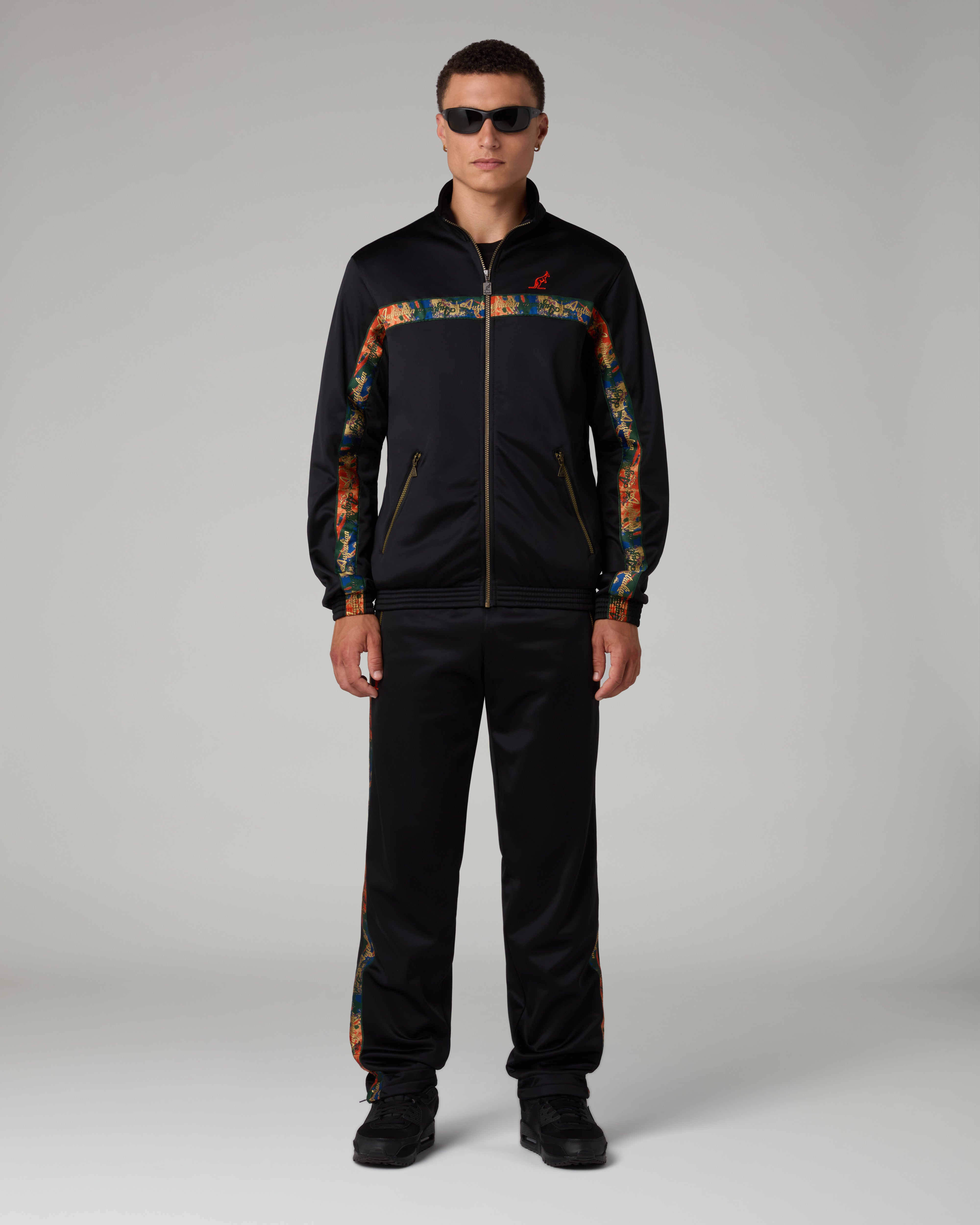 australian-nebula-tape-track-pant-pantalone-tuta-nero-con-banda image 2
