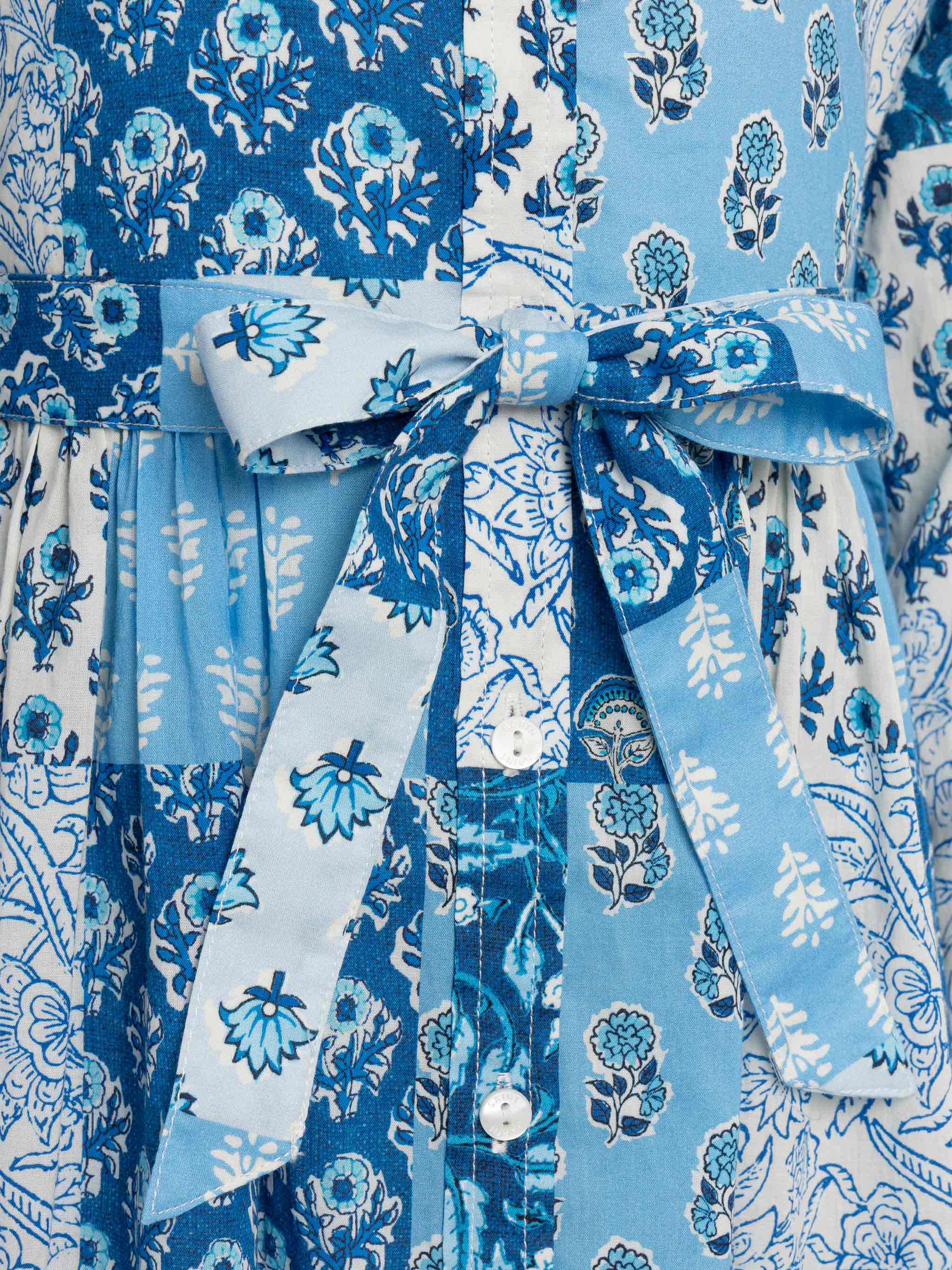 mc2-saint-barth-abito-chemisier-lungo-philipa-jr-stampa-patch-fiori-blu-bambina image 3