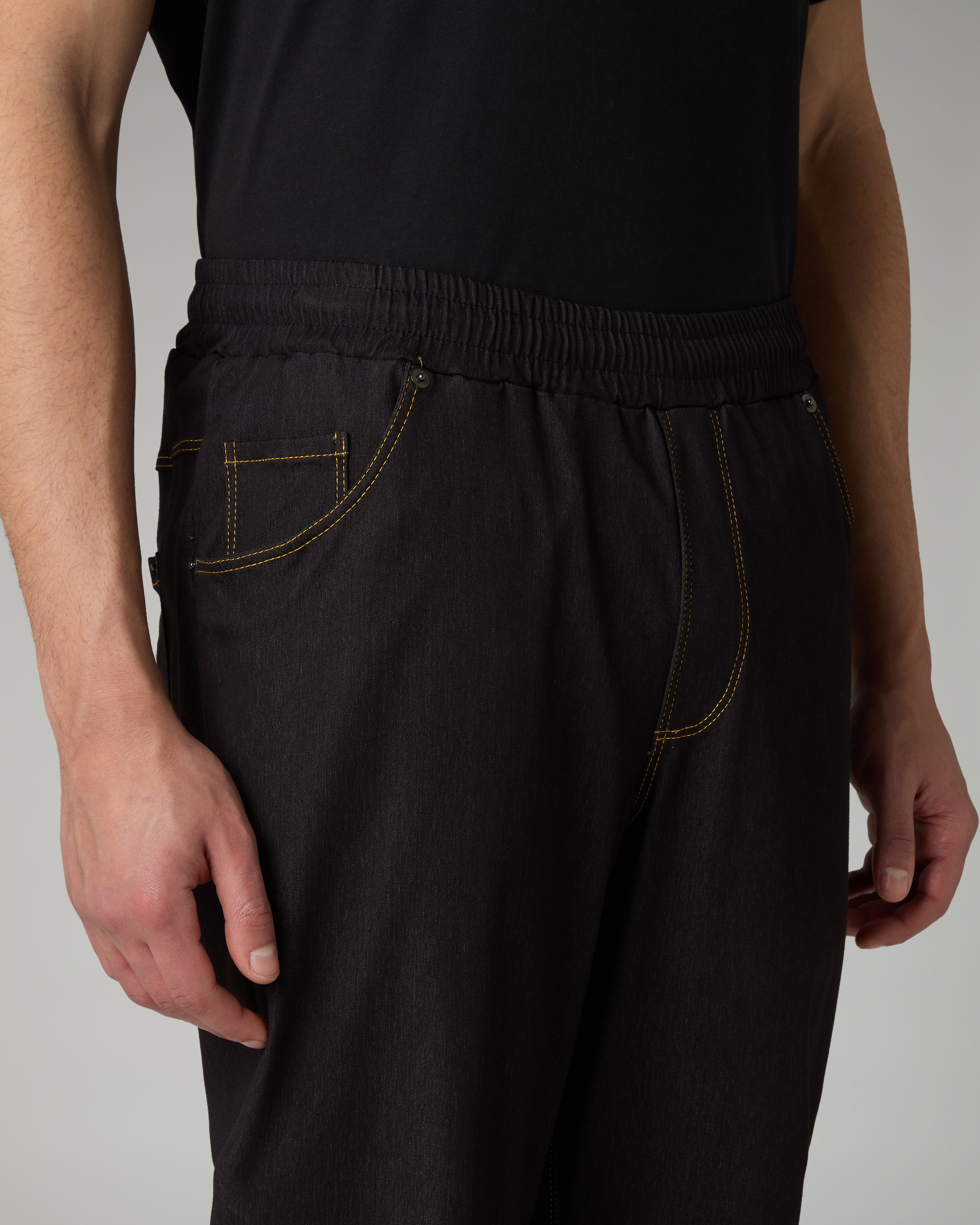 australian-denim-track-pant-archive-pantalone-in-denim-nero image 4