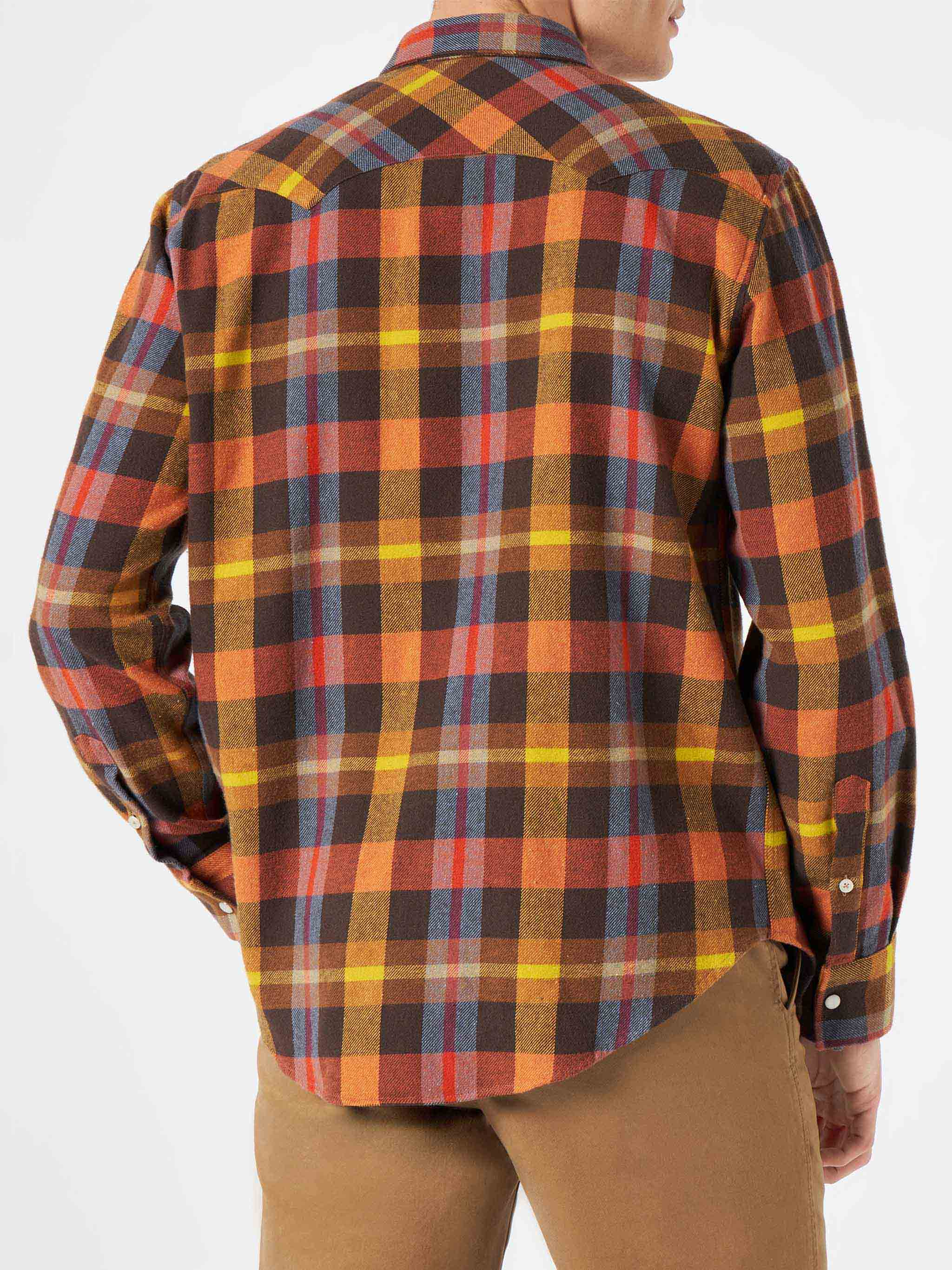 mc2-saint-barth-camicia-uomo-greg-tartan-gialla-stile-texano-con-tasche-frontali image 3