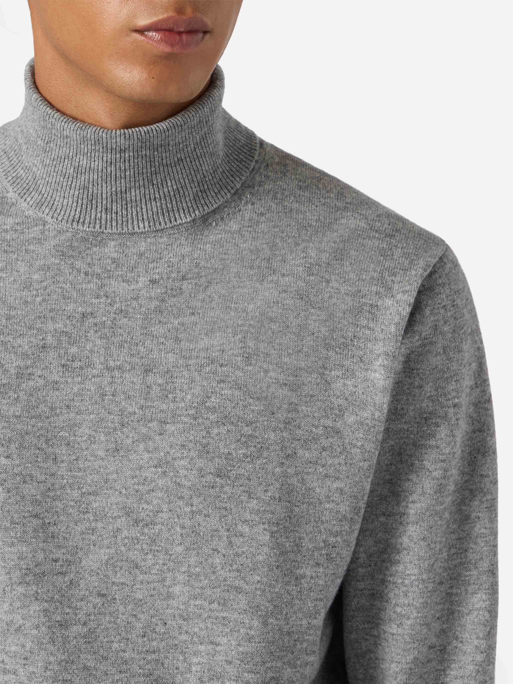 mc2-saint-barth-bond-dolcevita-uomo-in-lana-merino-e-cashmere-grigio-melange image 2