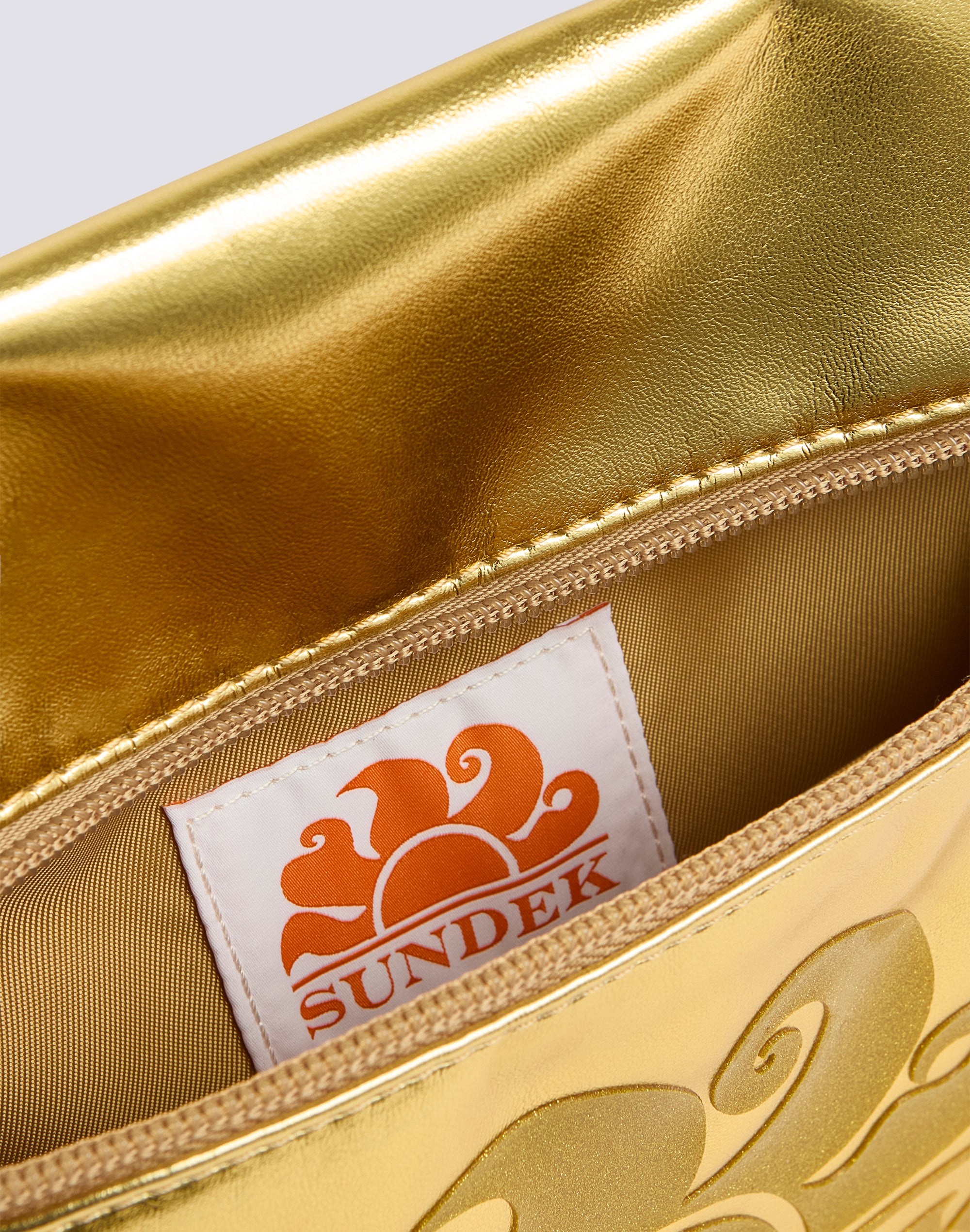 sundek-borsa-clutch-laminata-con-logo-22x27-cm image 3